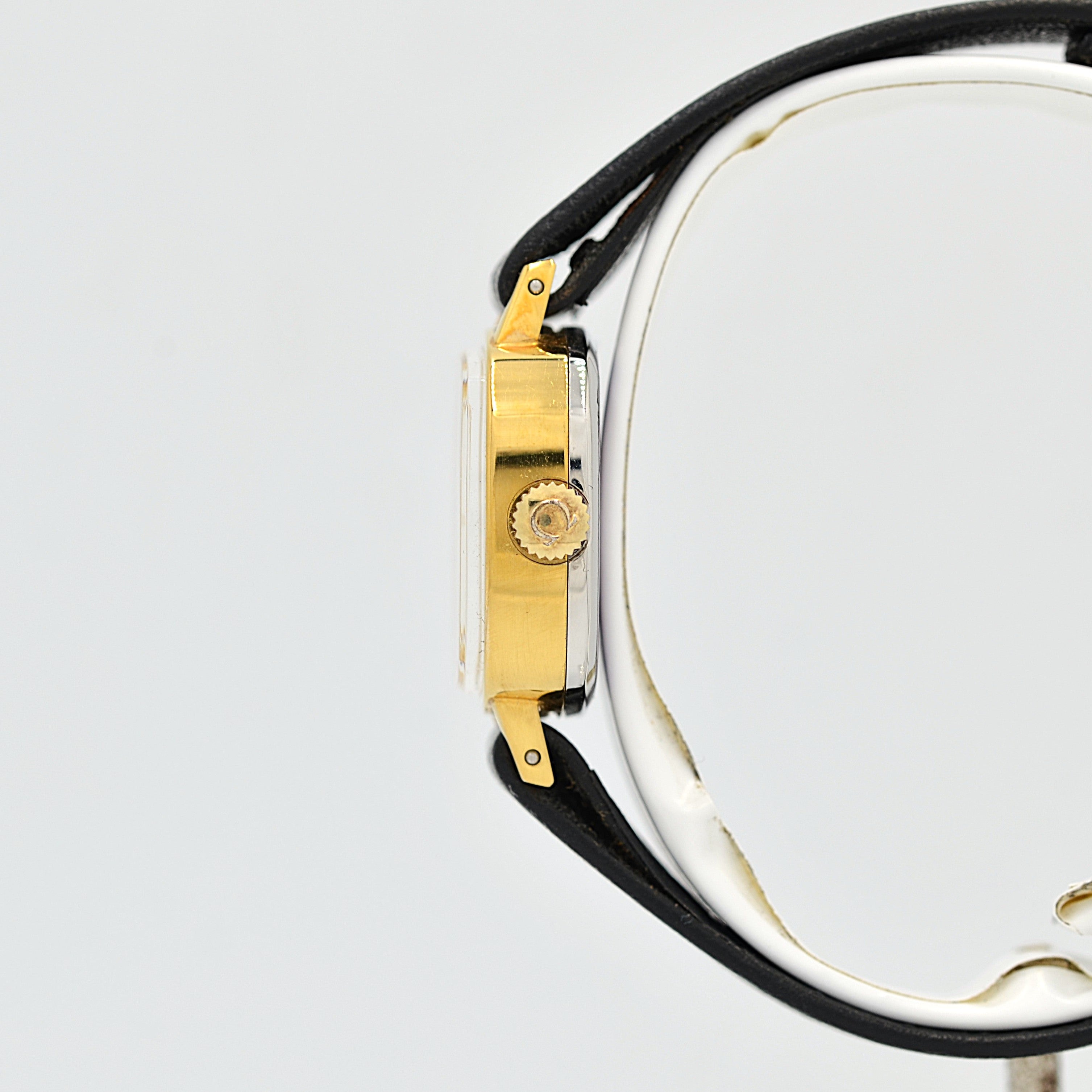 【OMEGA】オメガ デヴィル GP テレビスクリーンケース Gold デッドストック 純正尾錠付き