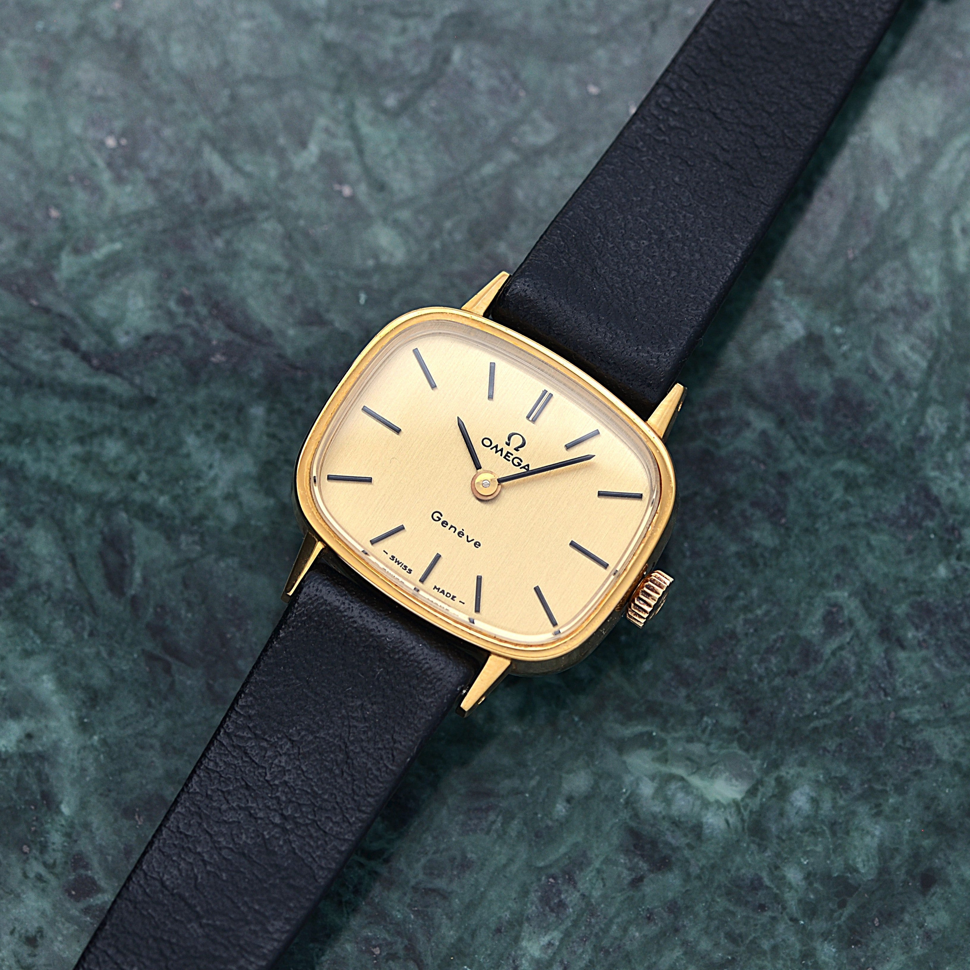 【OMEGA】オメガ デヴィル GP テレビスクリーンケース Gold デッドストック 純正尾錠付き