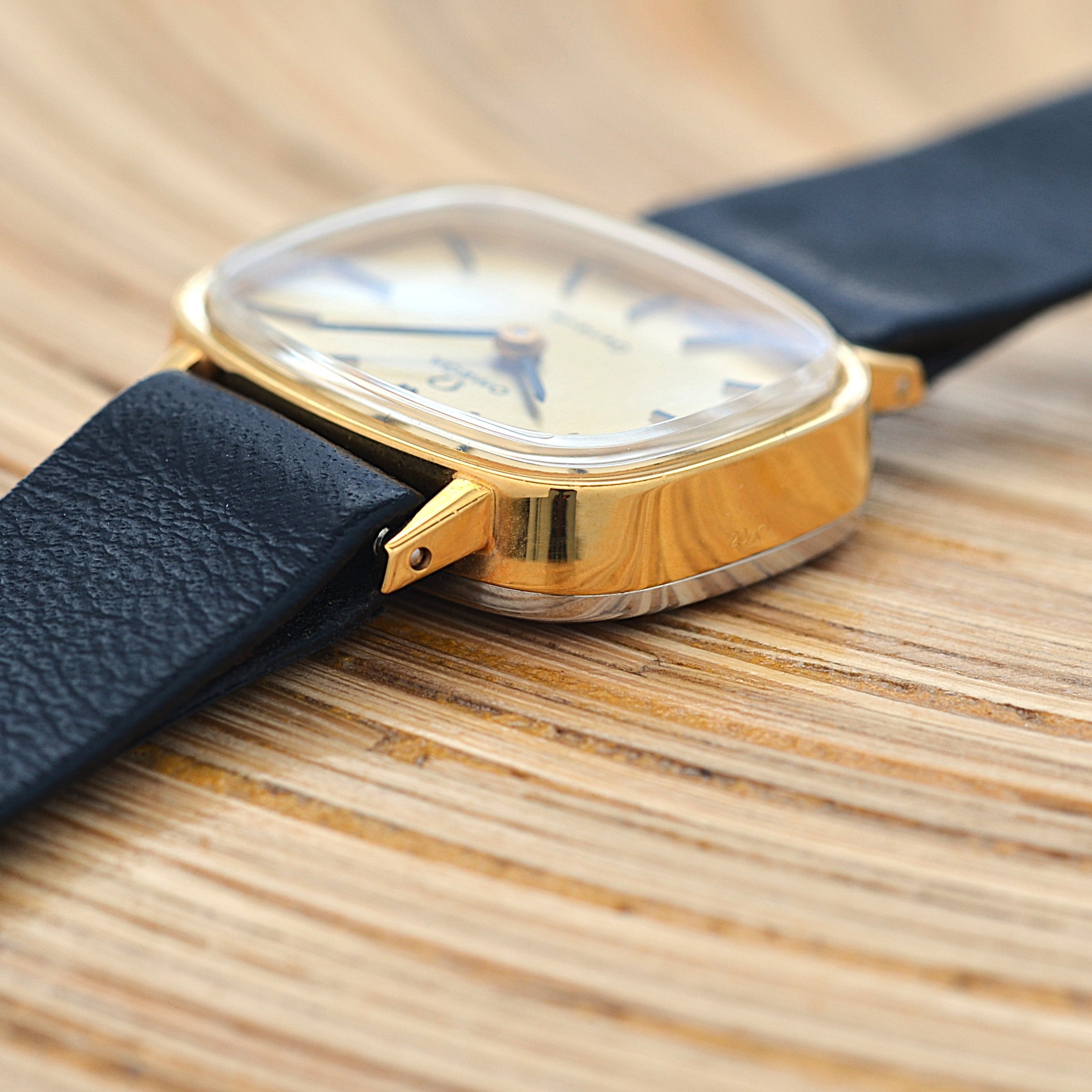 【OMEGA】オメガ デヴィル GP テレビスクリーンケース Gold デッドストック 純正尾錠付き