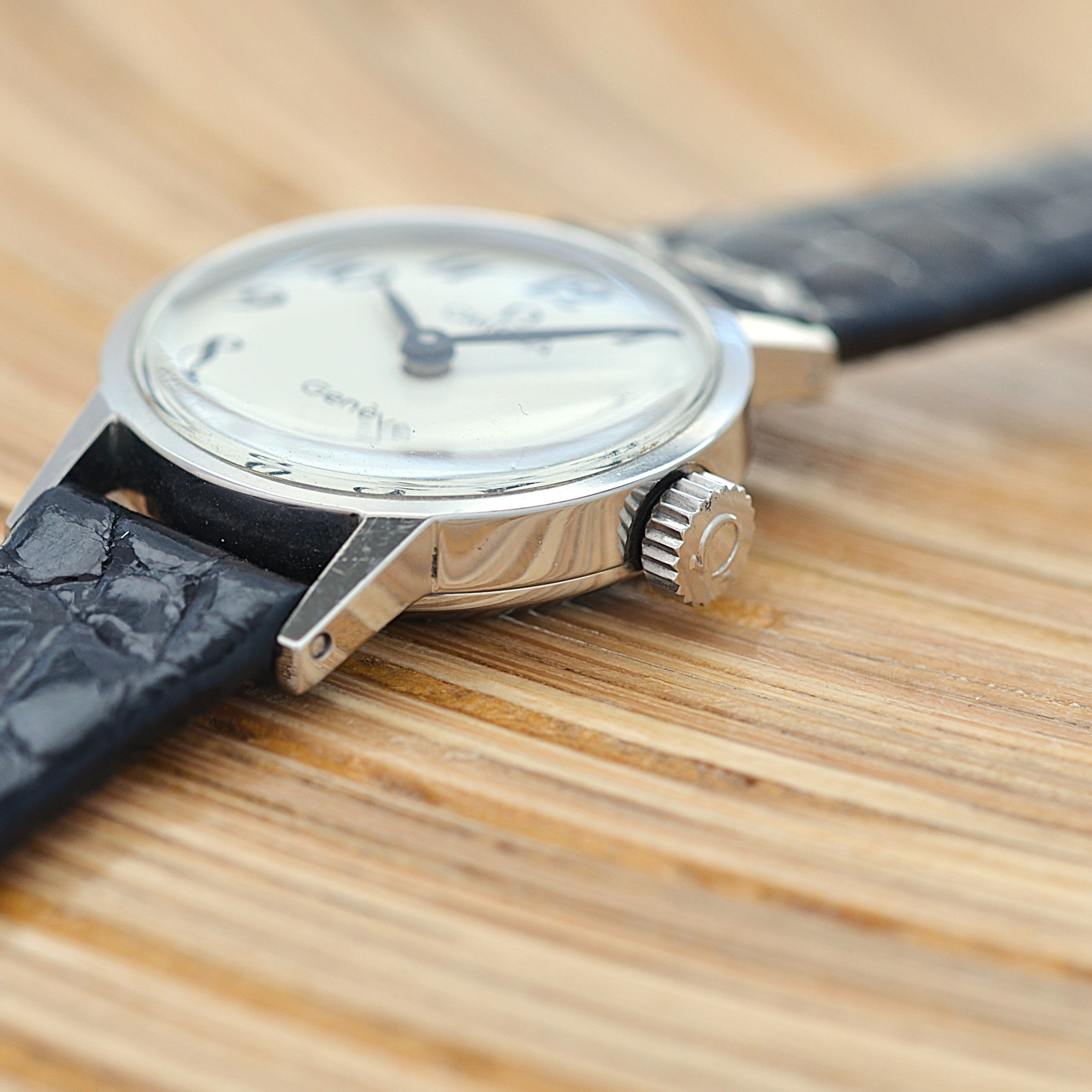 [OMEGA] Omega Geneva Stainless Steel Round White Arabic Deadstock with Genuine Buckle