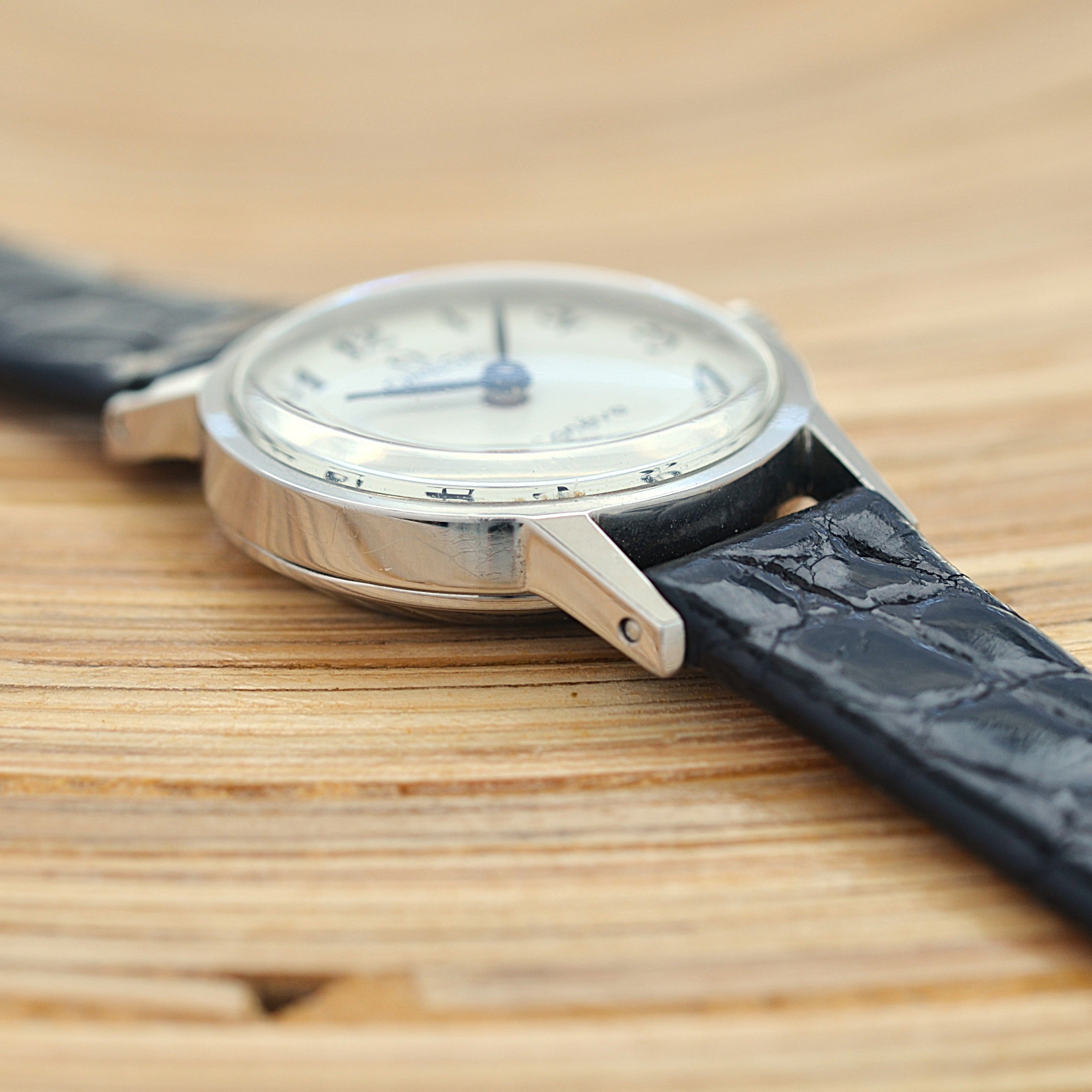 [OMEGA] Omega Geneva Stainless Steel Round White Arabic Deadstock with Genuine Buckle