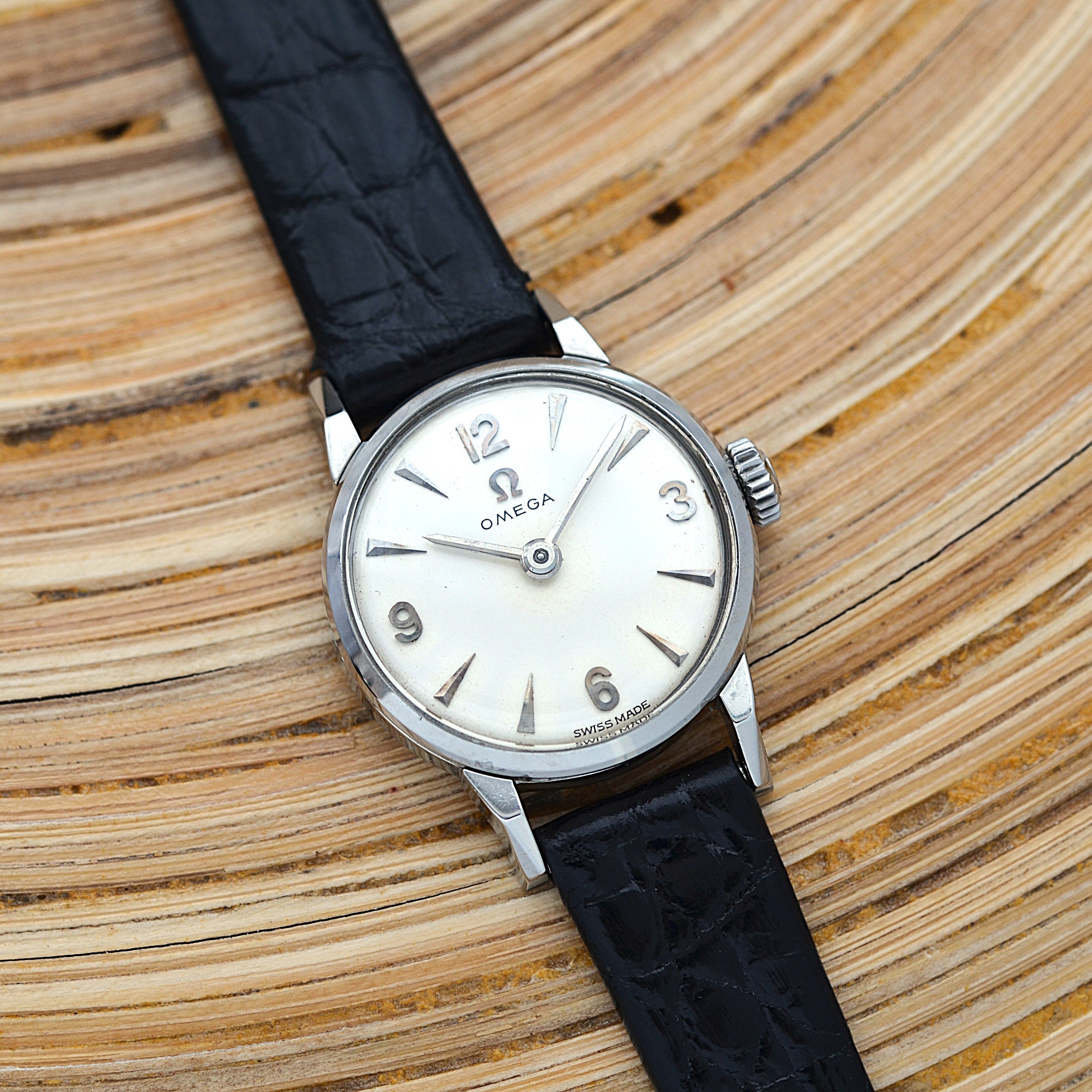 [OMEGA] Omega Round Model Stainless Steel Women's Sizes 12, 3, 6, 9 Silver with Genuine Buckle