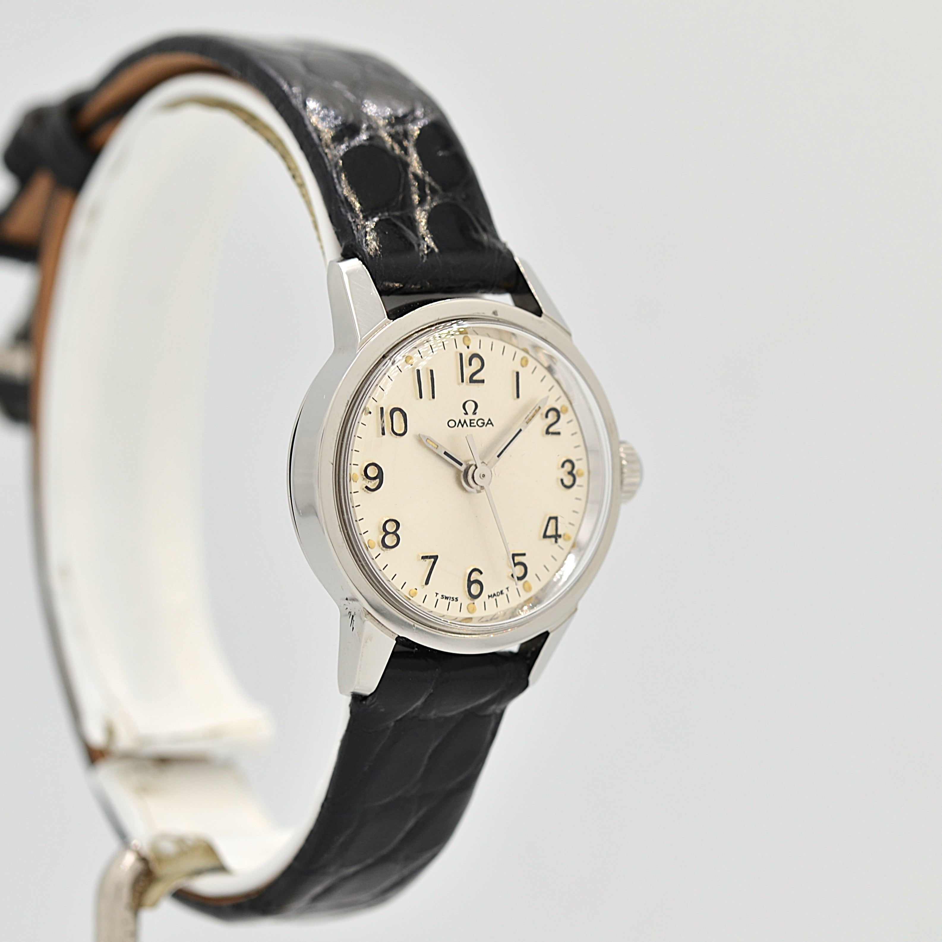 [OMEGA] Omega Round Model Stainless Steel Women's Size Silver Upright Arabic with Genuine Buckle