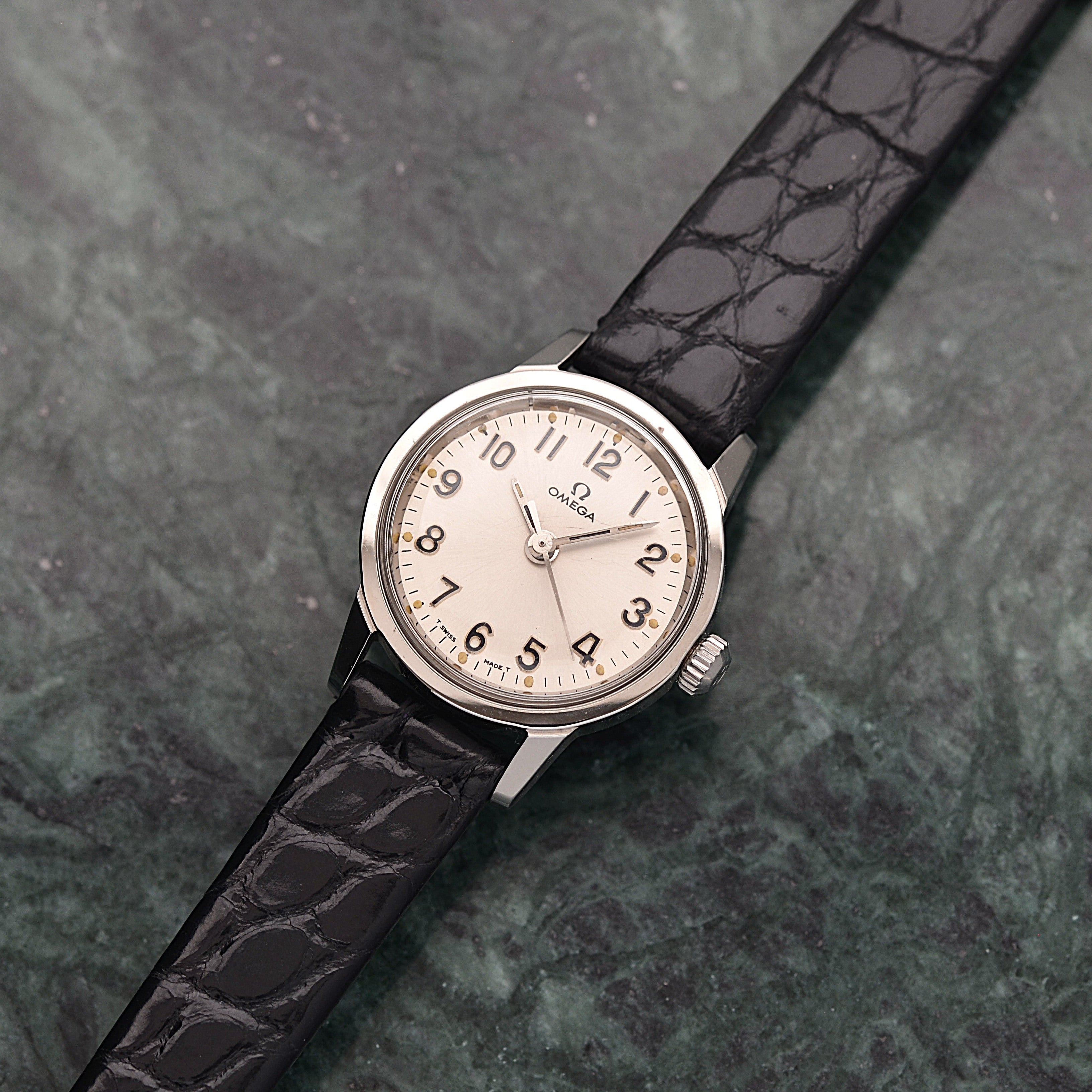 [OMEGA] Omega Round Model Stainless Steel Women's Size Silver Upright Arabic with Genuine Buckle