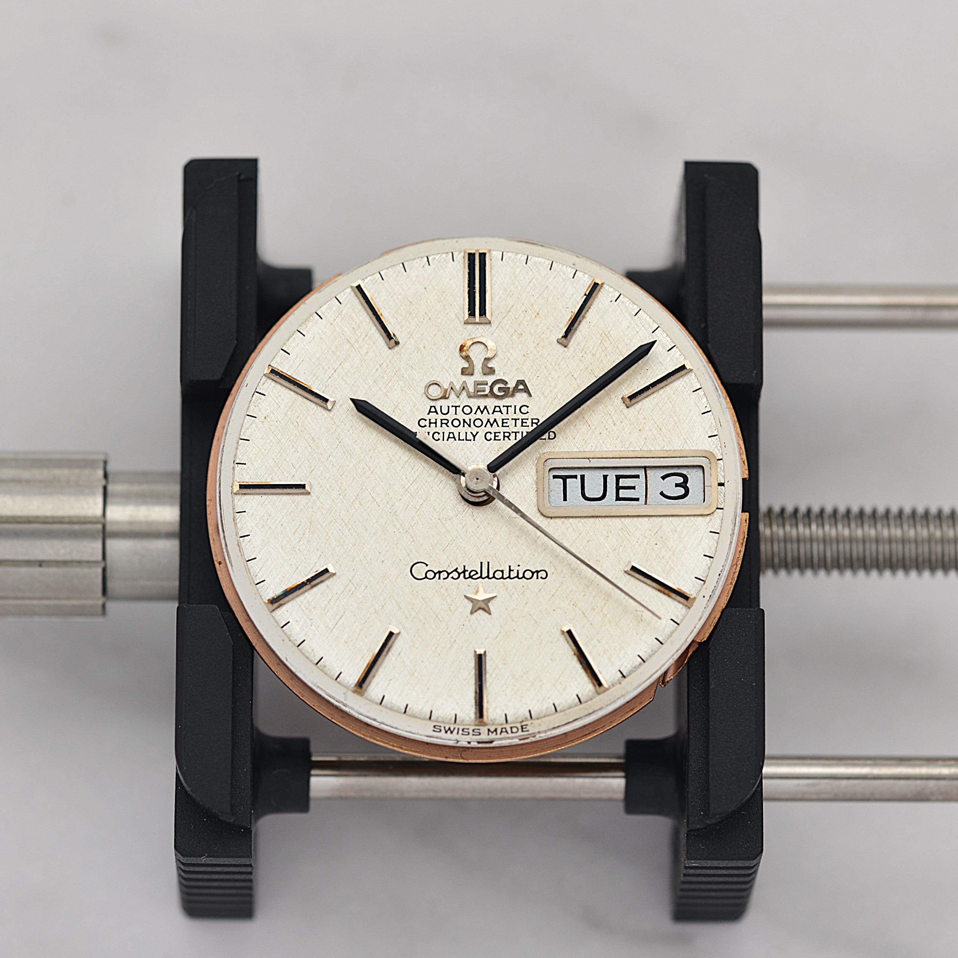 【OMEGA】オメガ コンステレーションデイデイト Cライン Silver bark dial