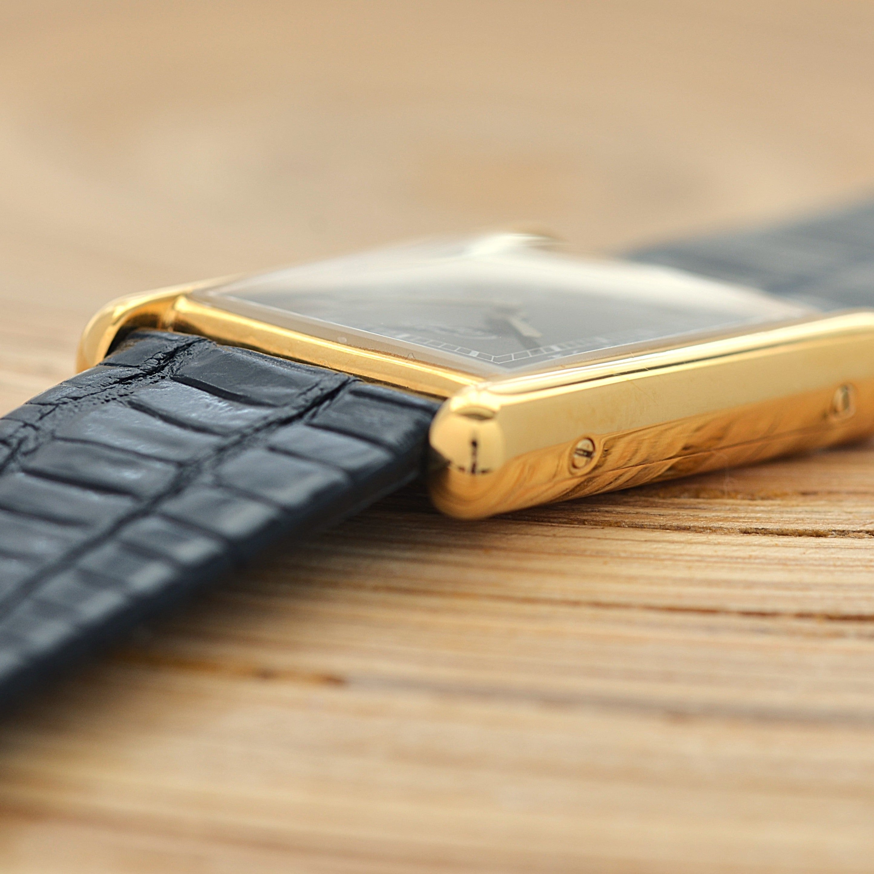 [Cartier] Cartier Must Tank LM Black Roman Manual Winding with Genuine Buckle