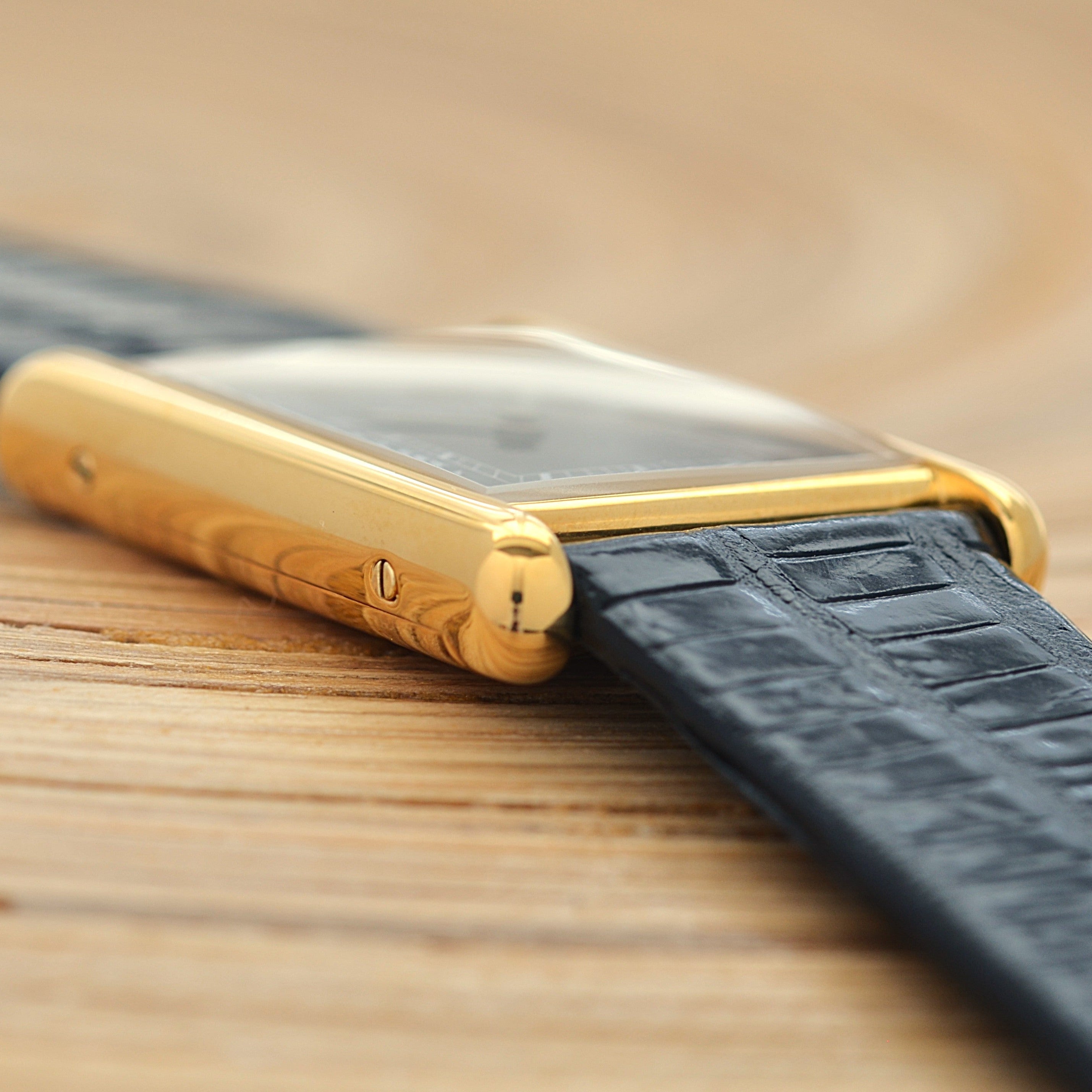 [Cartier] Cartier Must Tank LM Black Roman Manual Winding with Genuine Buckle