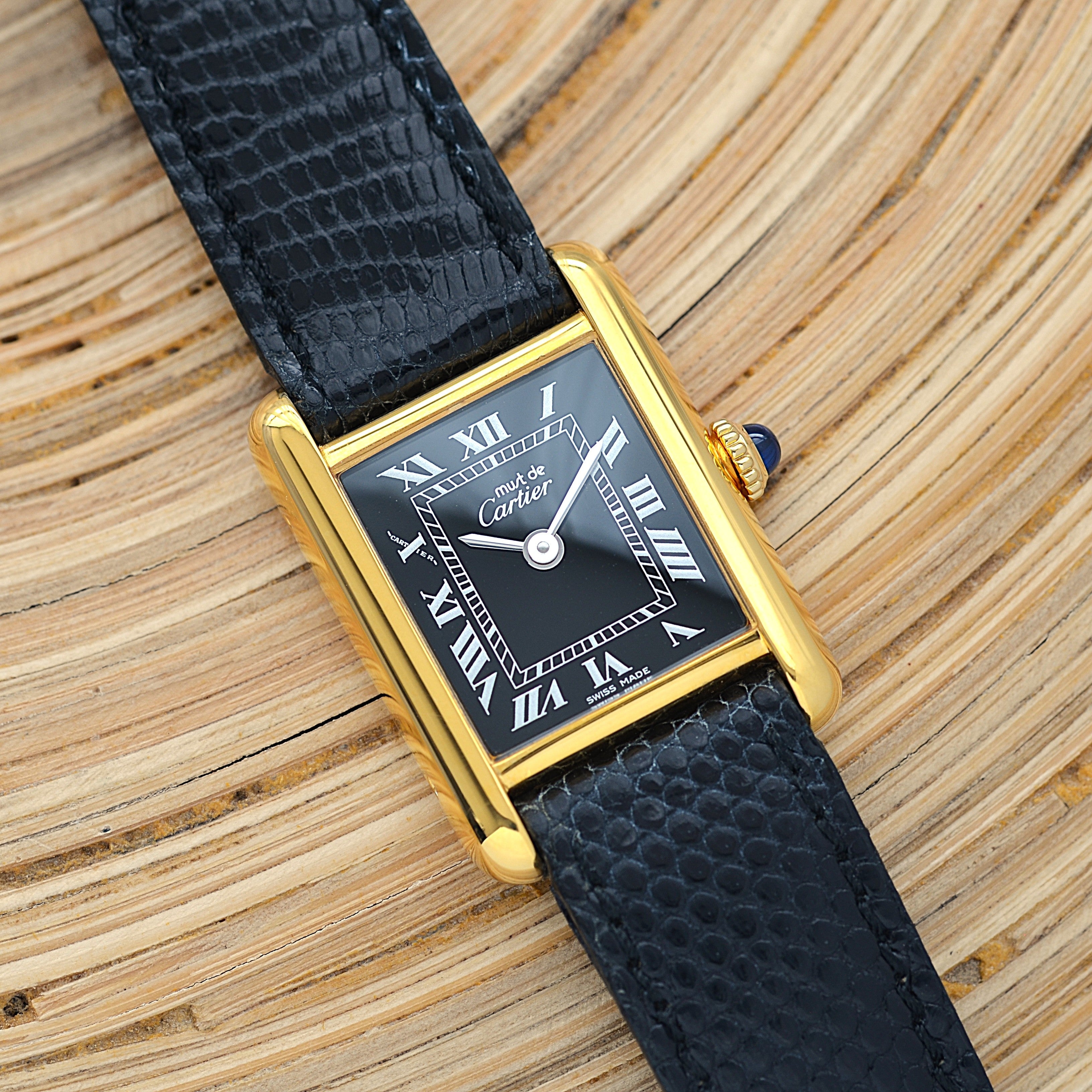 【Cartier】Cartier Must Tank SM Black Roman Manual Wind with Perpetual Warranty, Cartier Complete Service Completed