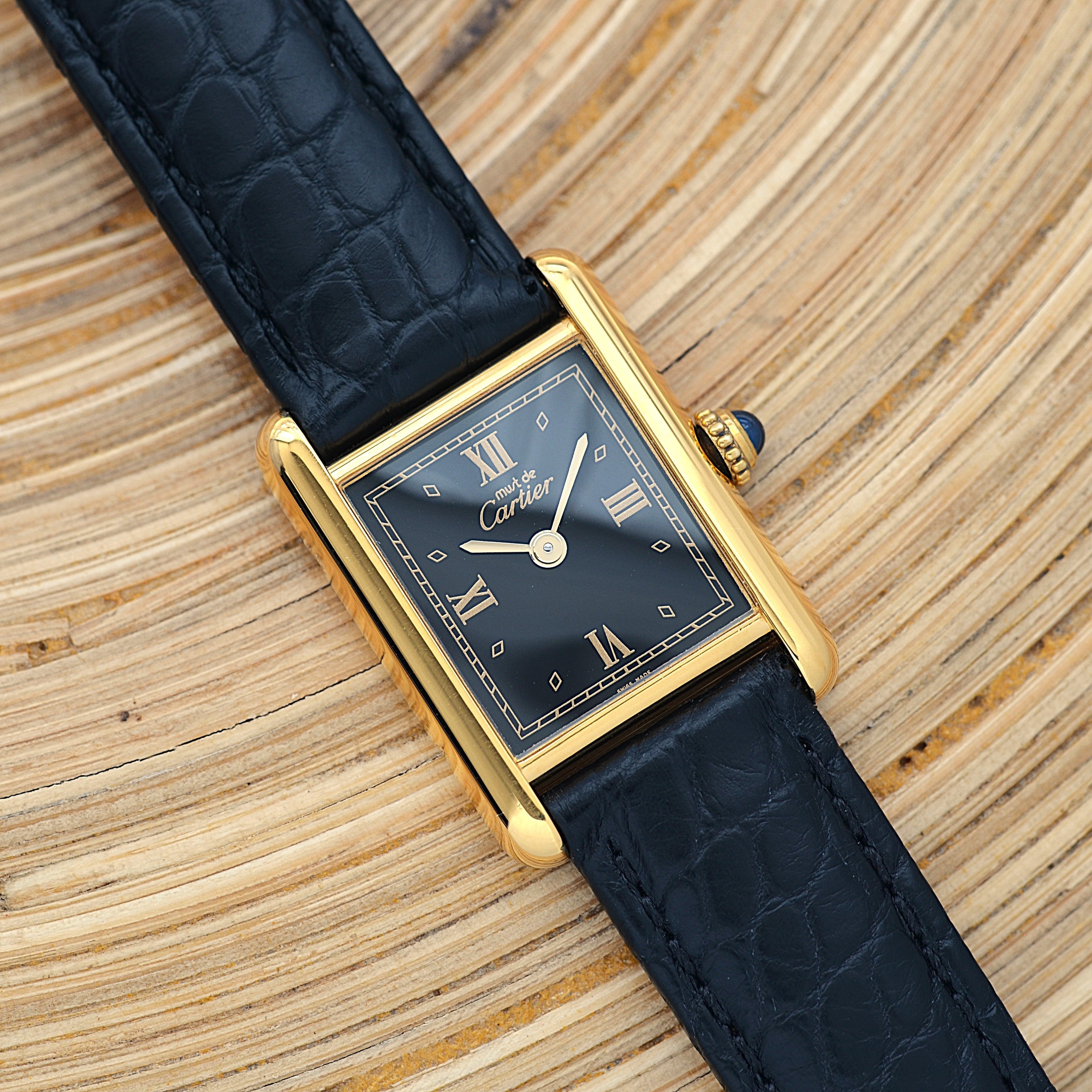 【Cartier】Cartier Must Tank SM Black 4 Roman Numerals with Original D-Buckle, Cartier Complete Service Performed