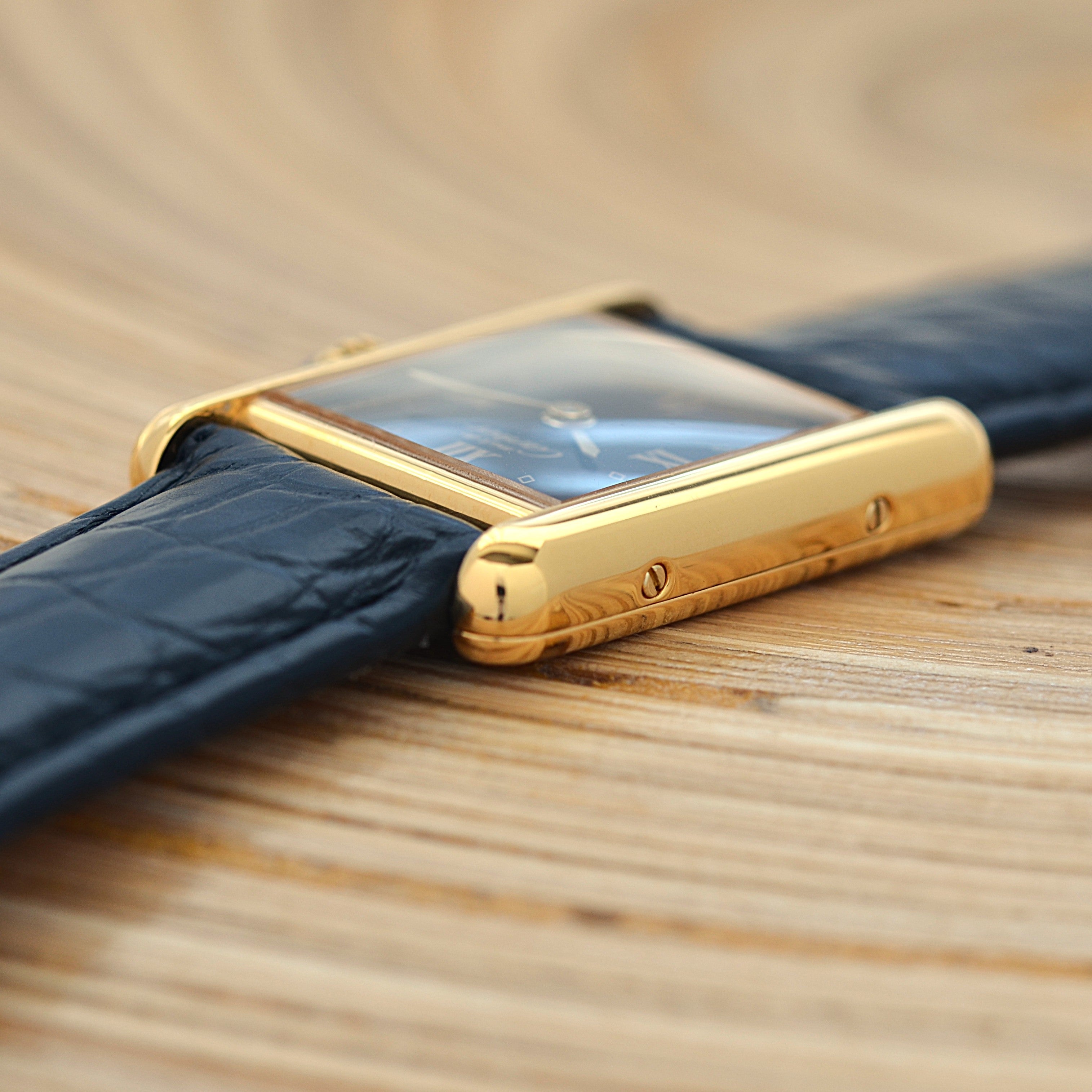 【Cartier】Cartier Must Tank SM Black 4 Roman Numerals with Original D-Buckle, Cartier Complete Service Performed