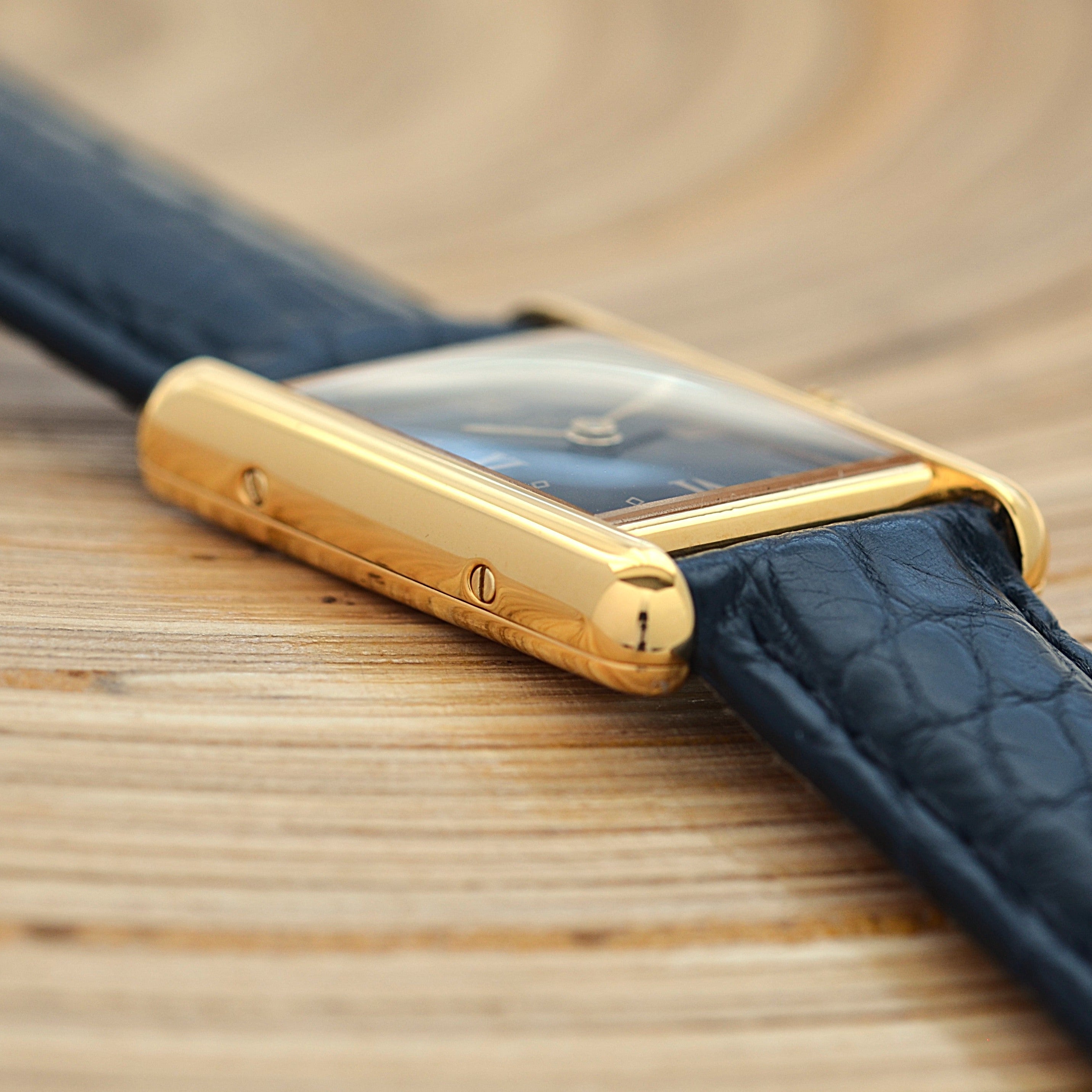 【Cartier】Cartier Must Tank SM Black 4 Roman Numerals with Original D-Buckle, Cartier Complete Service Performed