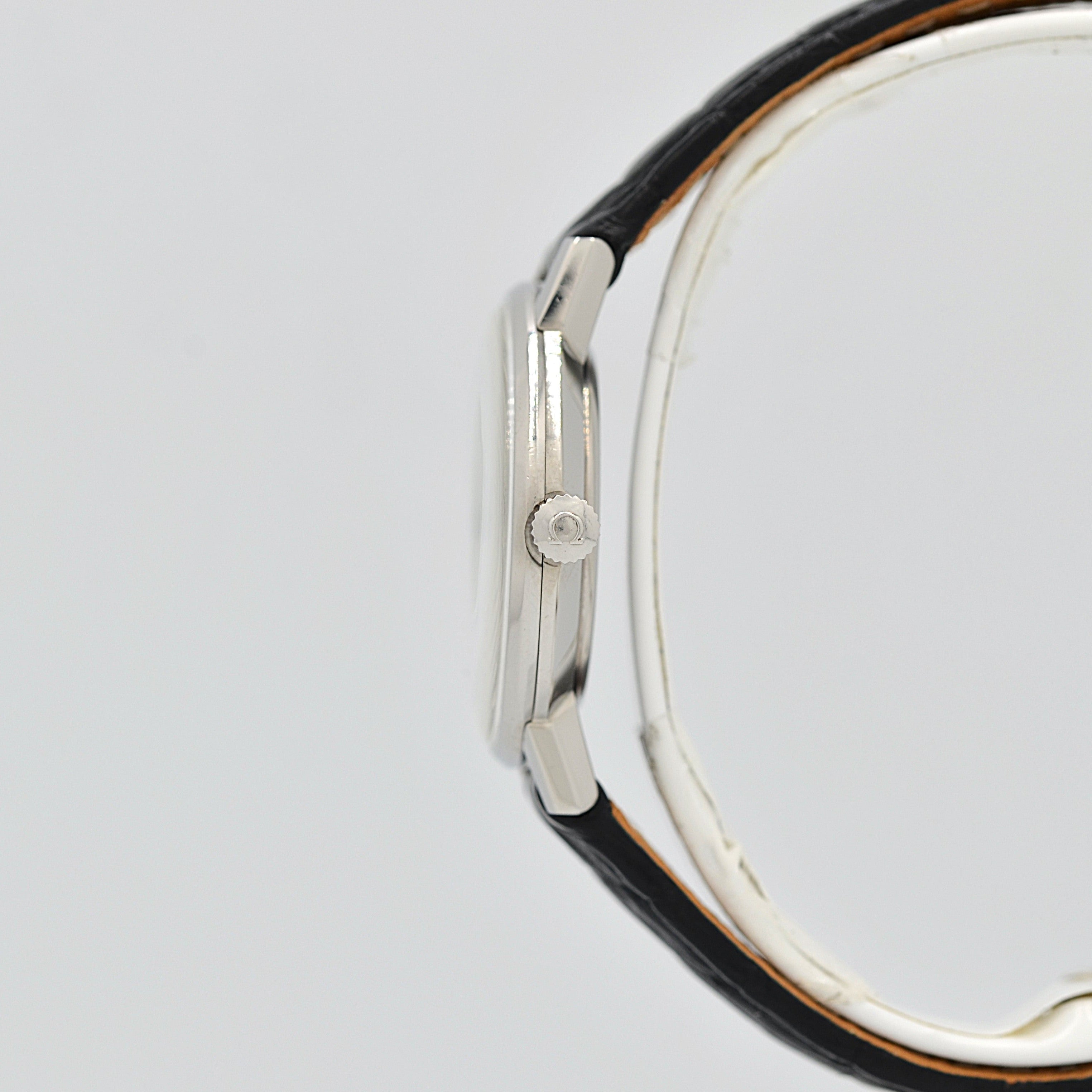 【OMEGA】Omega Genève SS Round White Roman with original buckle