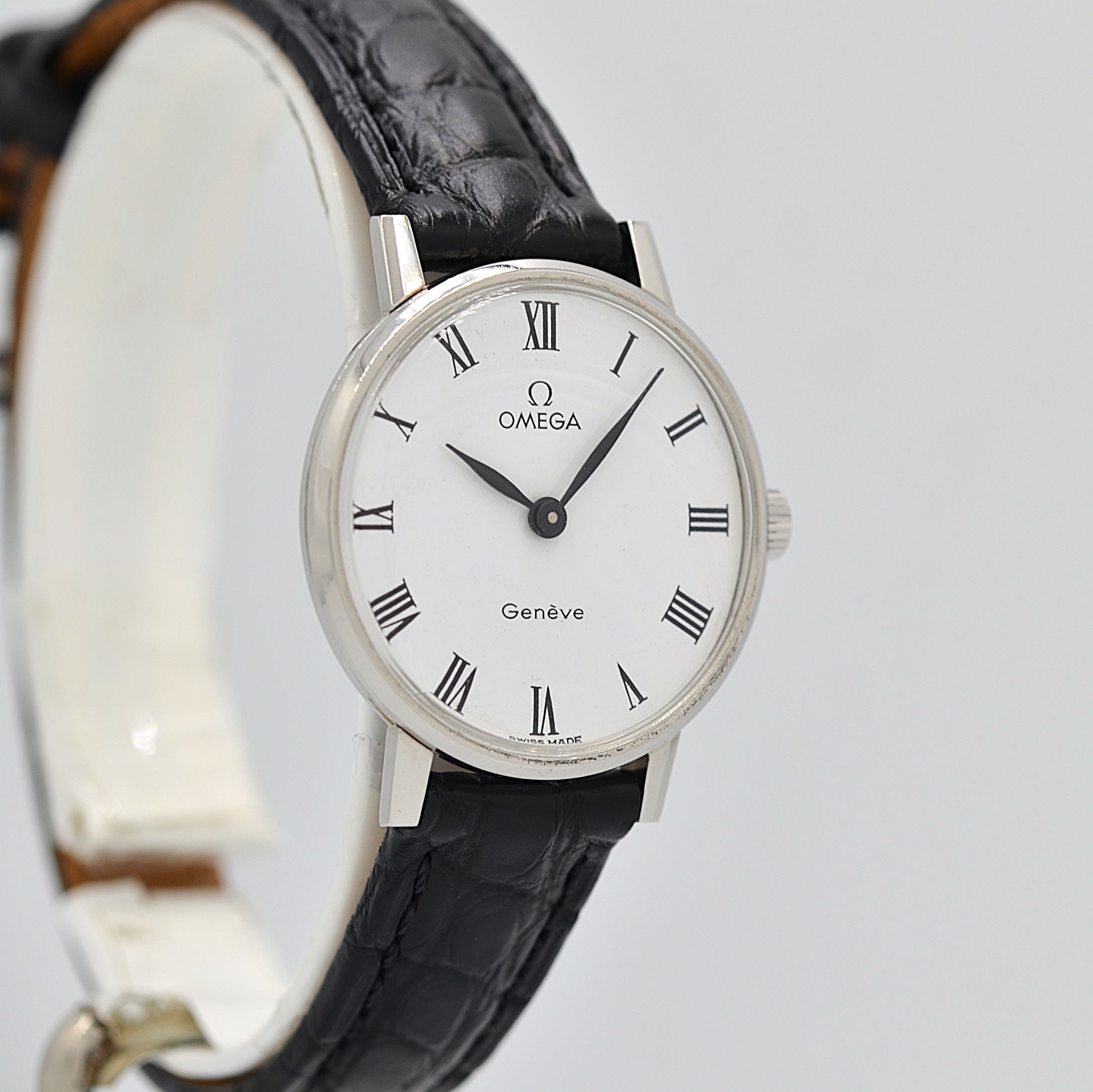 【OMEGA】Omega Genève SS Round White Roman with original buckle
