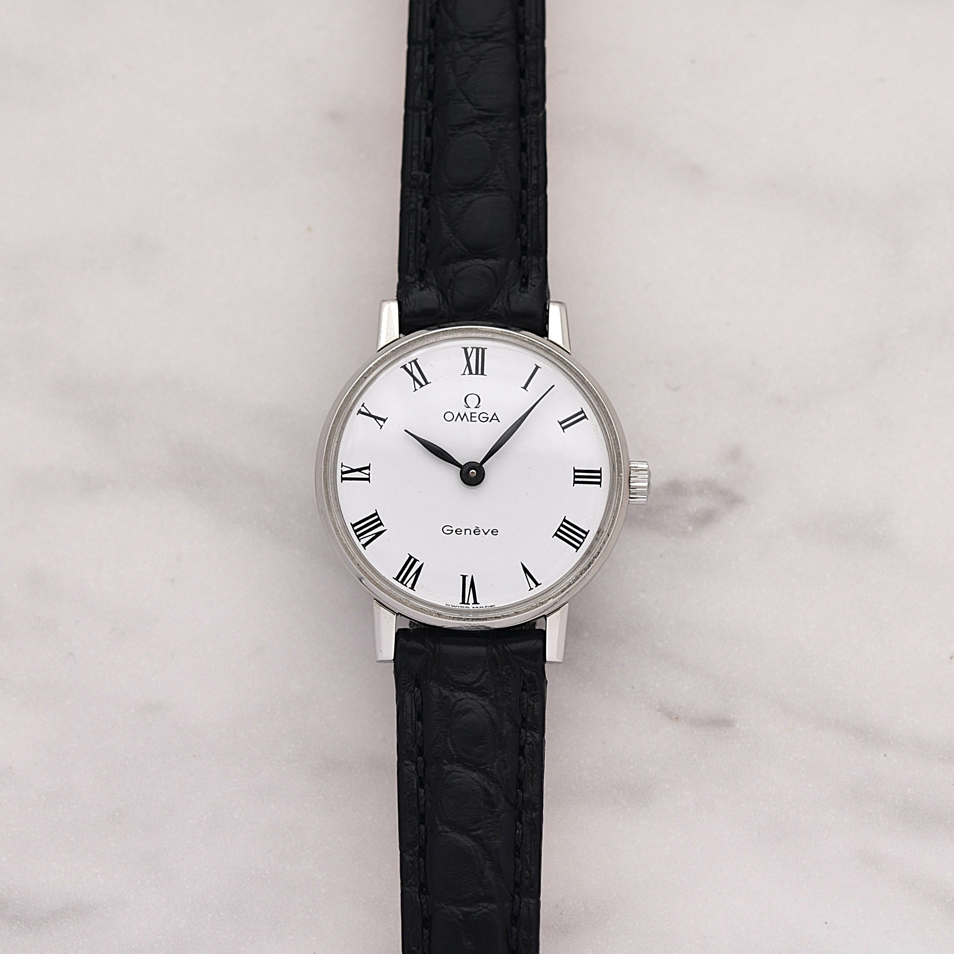 【OMEGA】Omega Genève SS Round White Roman with original buckle