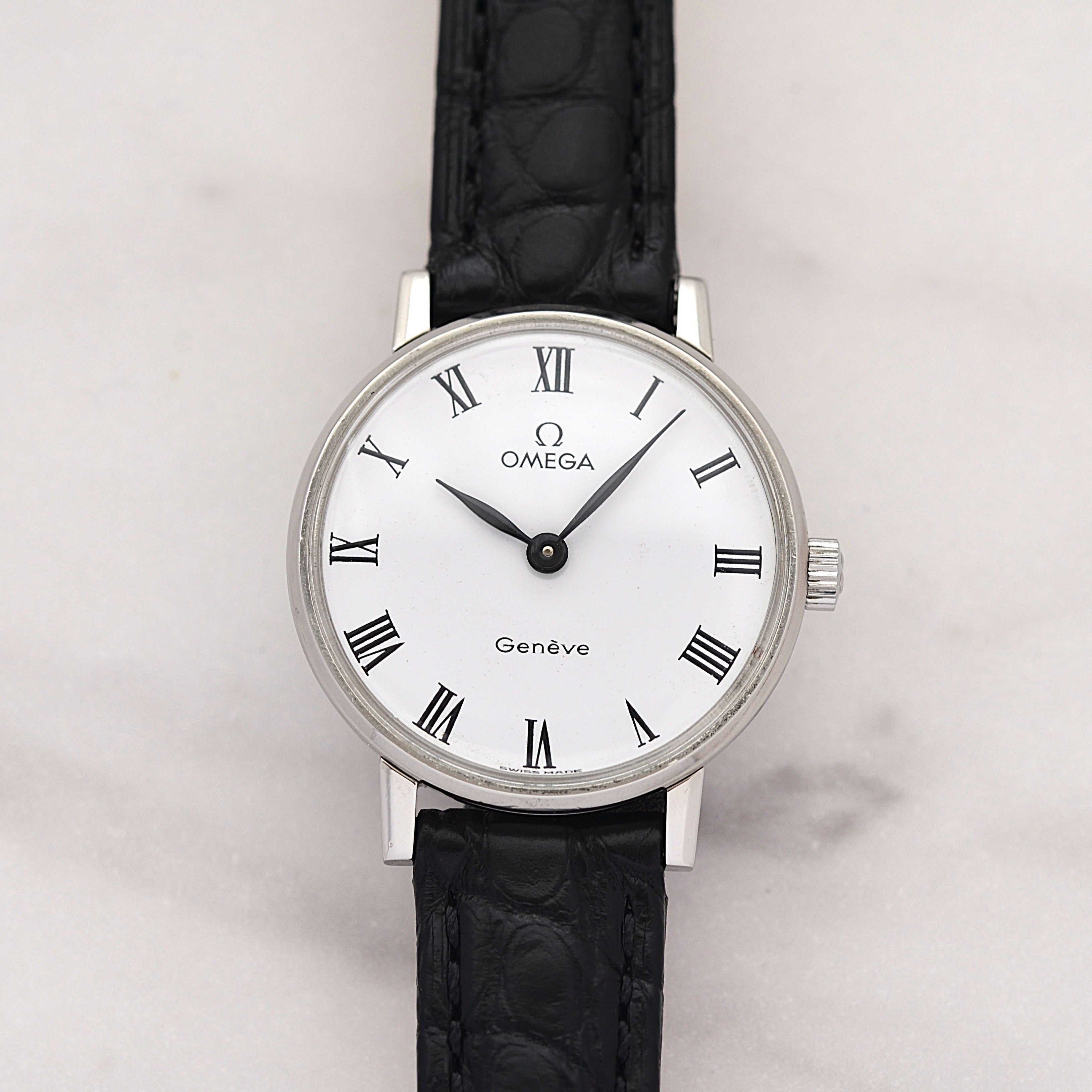 【OMEGA】Omega Genève SS Round White Roman with original buckle