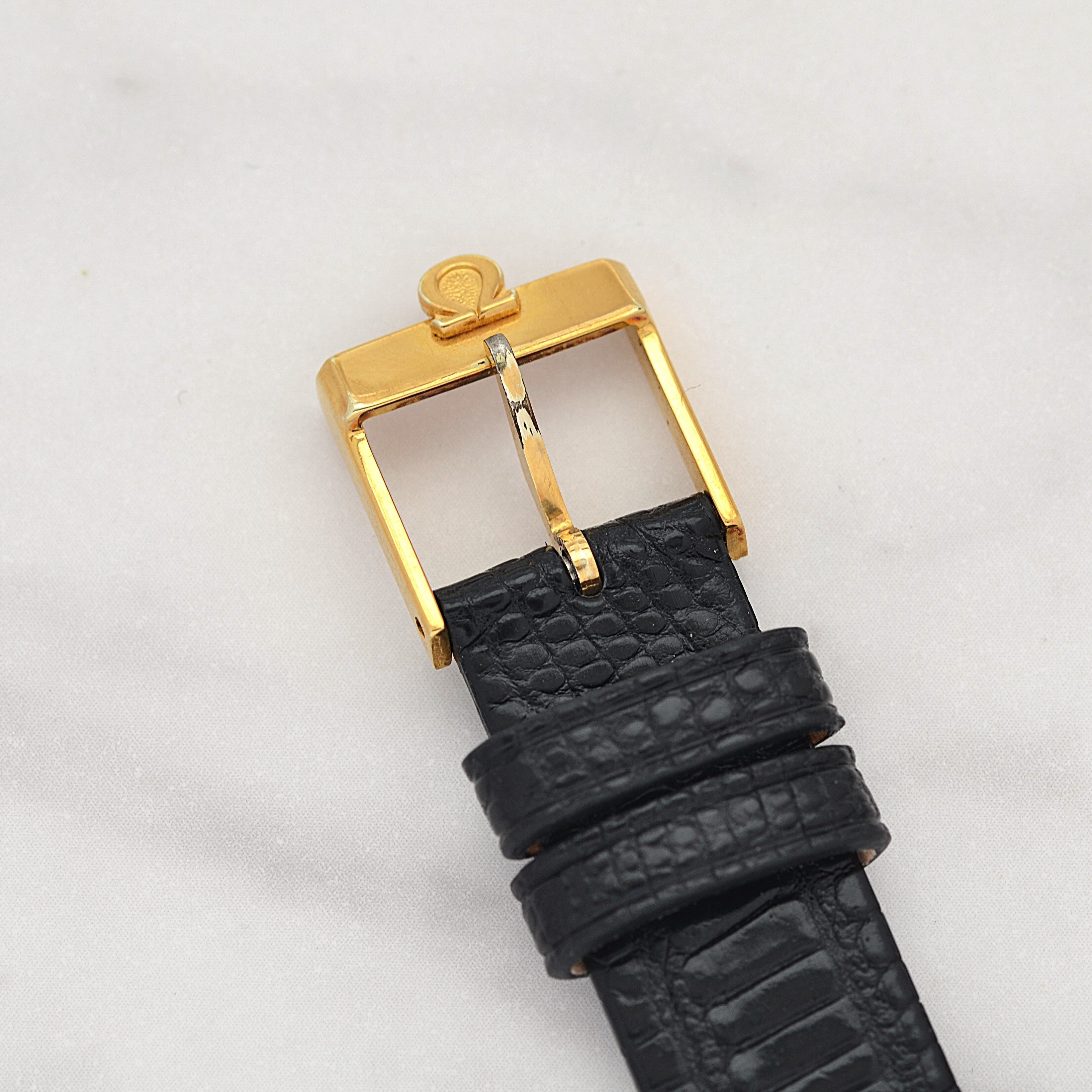 【OMEGA】Omega De Ville GP Oval Silver Roman with original buckle