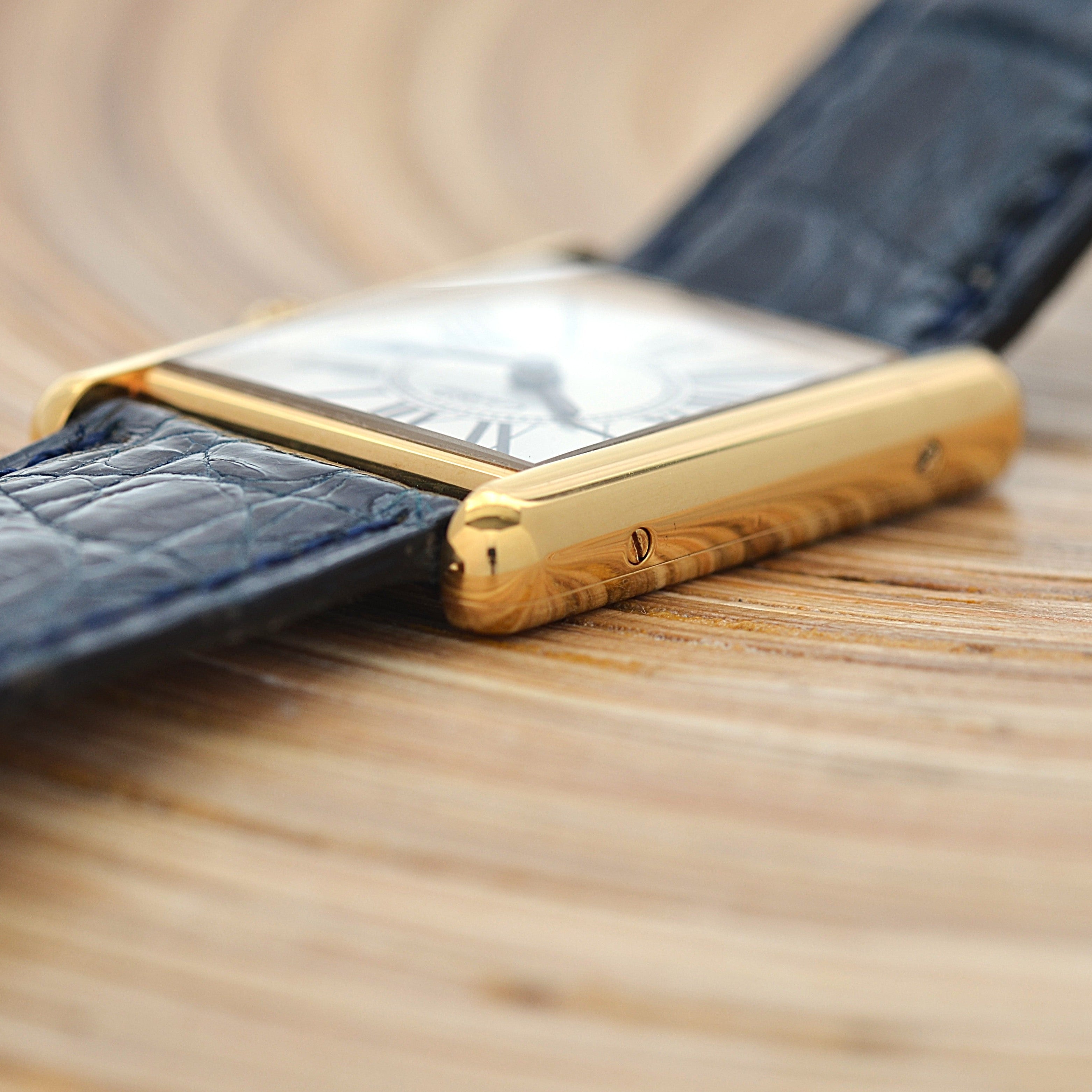 【Cartier】Cartier Must Tank LM Opalin with Original Deployment Buckle, New old stock