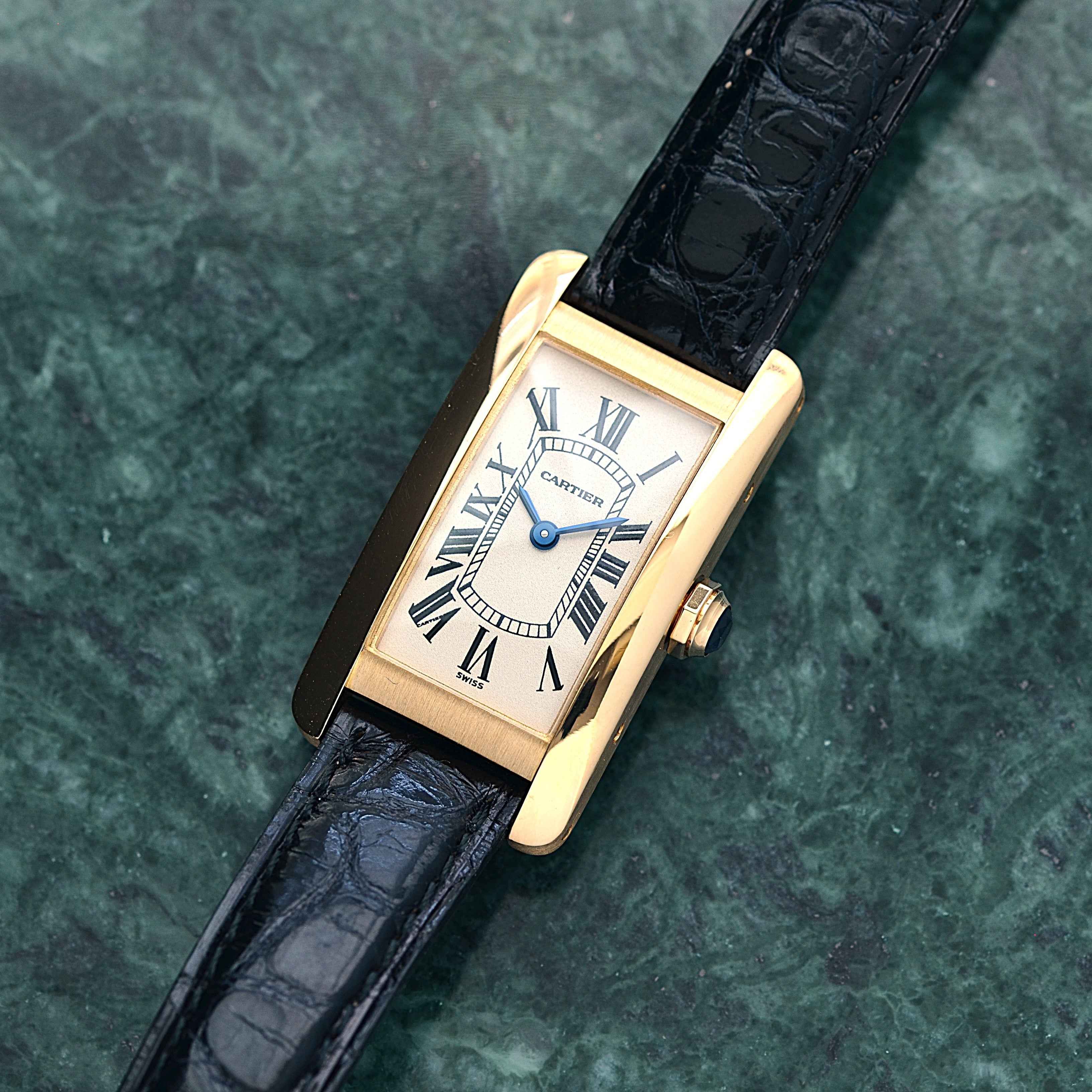 【Cartier】カルティエ タンクアメリカン SM 18KYG 付属品完備 デッドストック カルティエコンプリートサービス済み