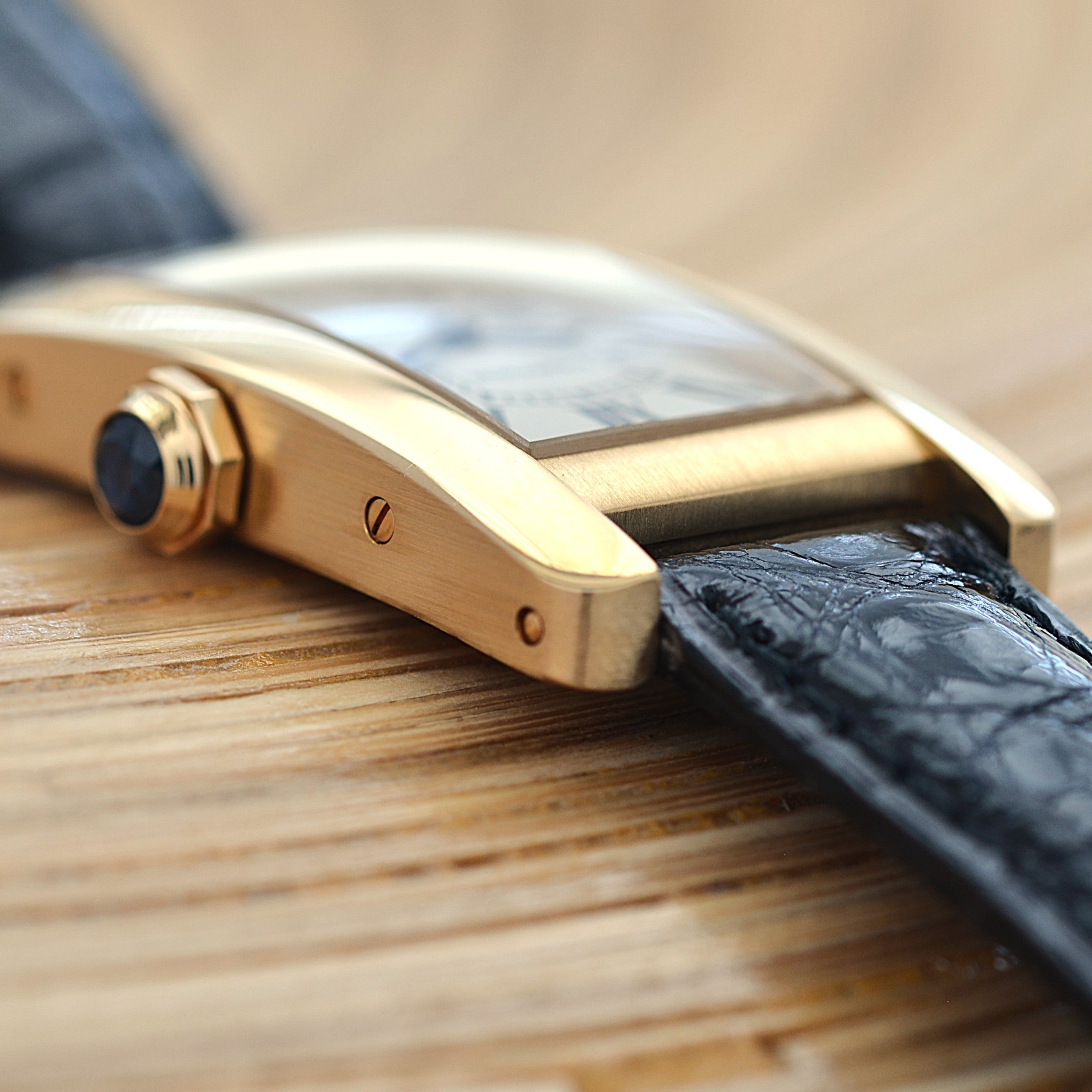 【Cartier】カルティエ タンクアメリカン SM 18KYG 付属品完備 デッドストック カルティエコンプリートサービス済み