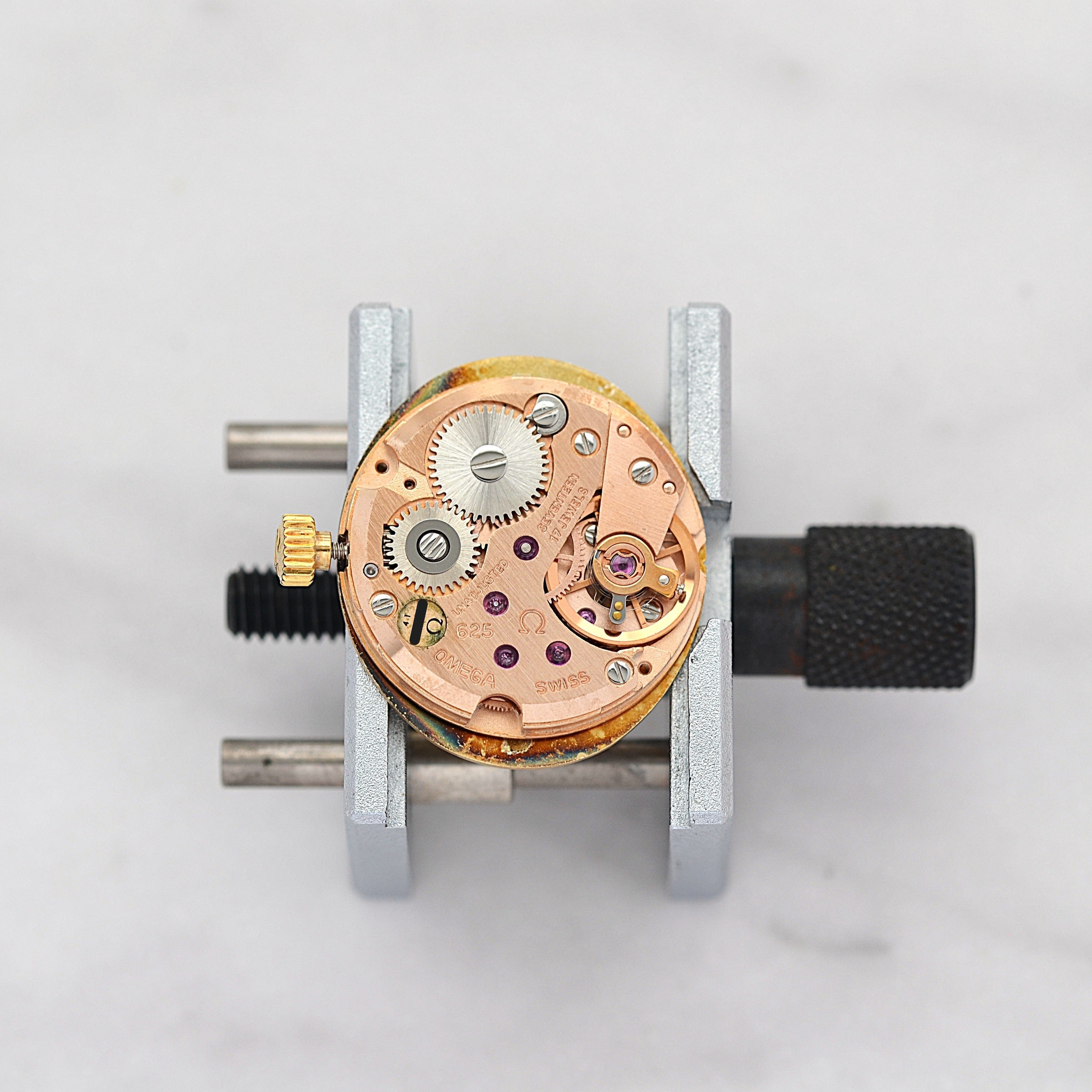 【OMEGA】オメガ ジュネーヴ GP ミニオーバル Gold 純正尾錠付き デッドストック