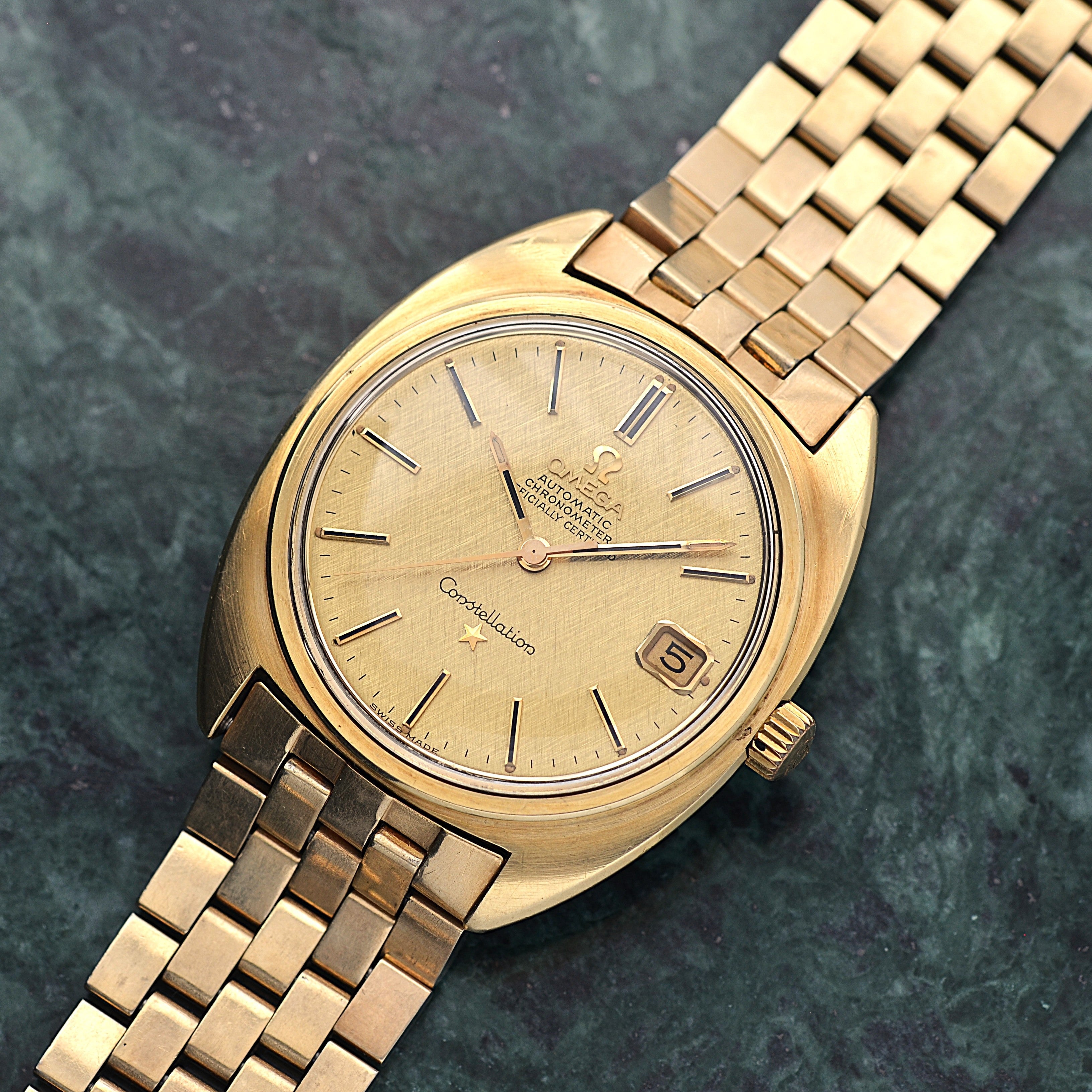 【OMEGA】オメガ コンステレーションデイト Cライン Gold bark dial