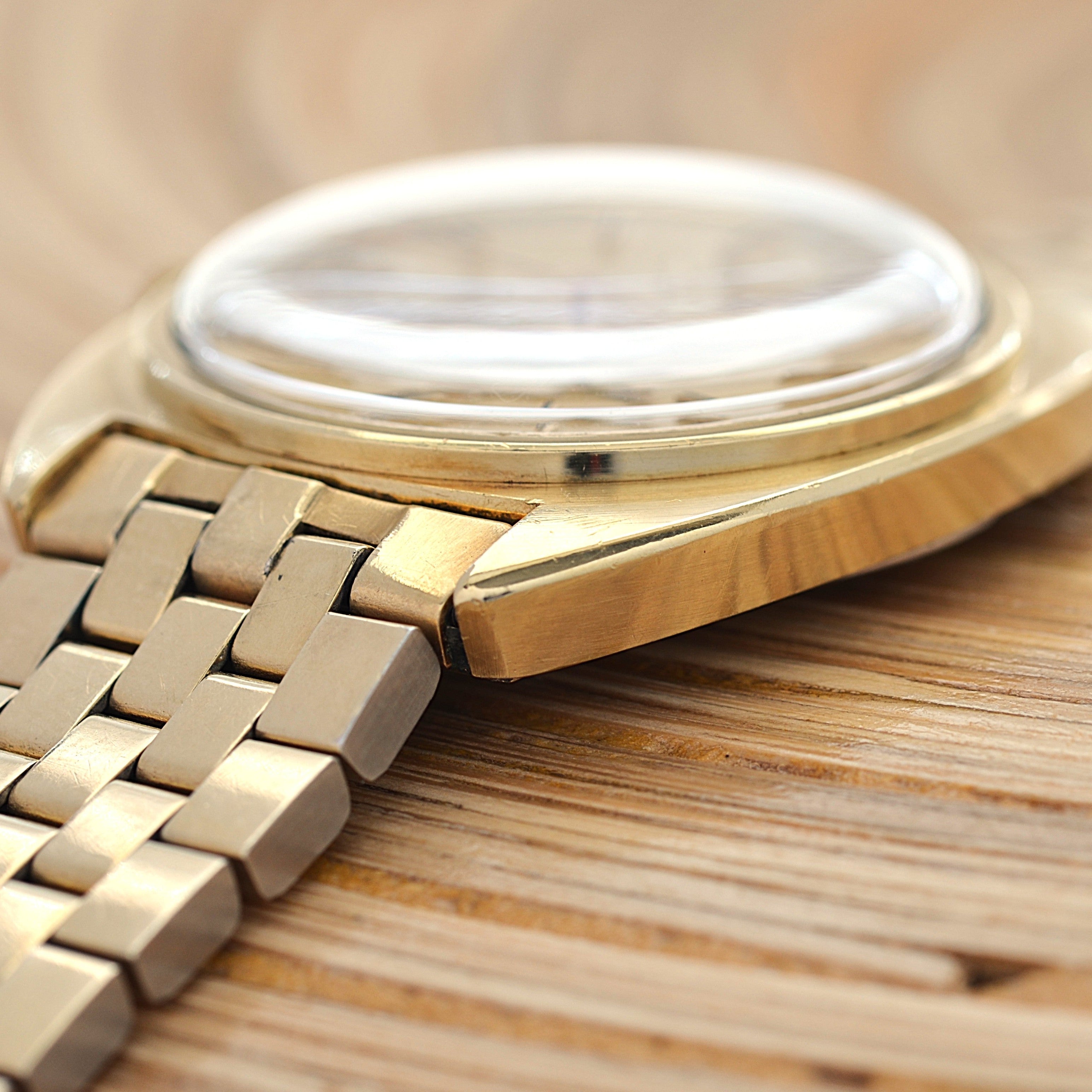 【OMEGA】オメガ コンステレーションデイト Cライン Gold bark dial