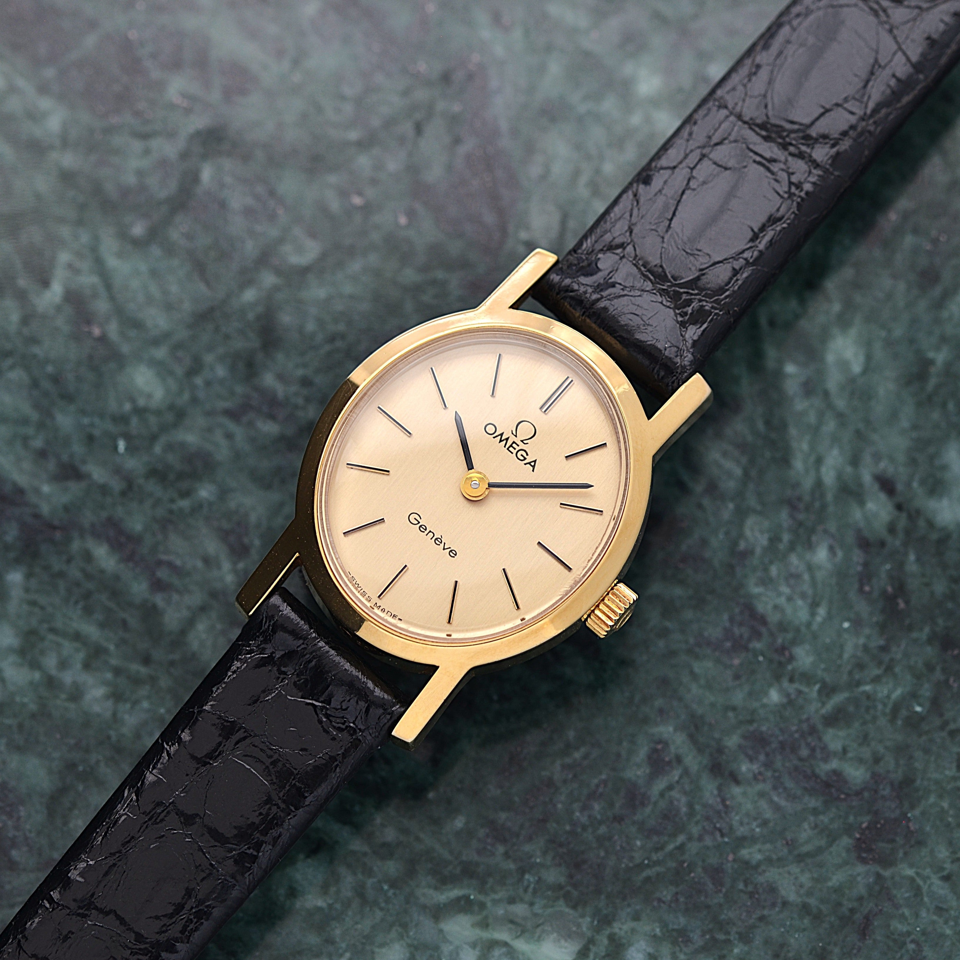 【OMEGA】オメガ ジュネーヴ GP ミニオーバル Gold 純正尾錠付き デッドストック