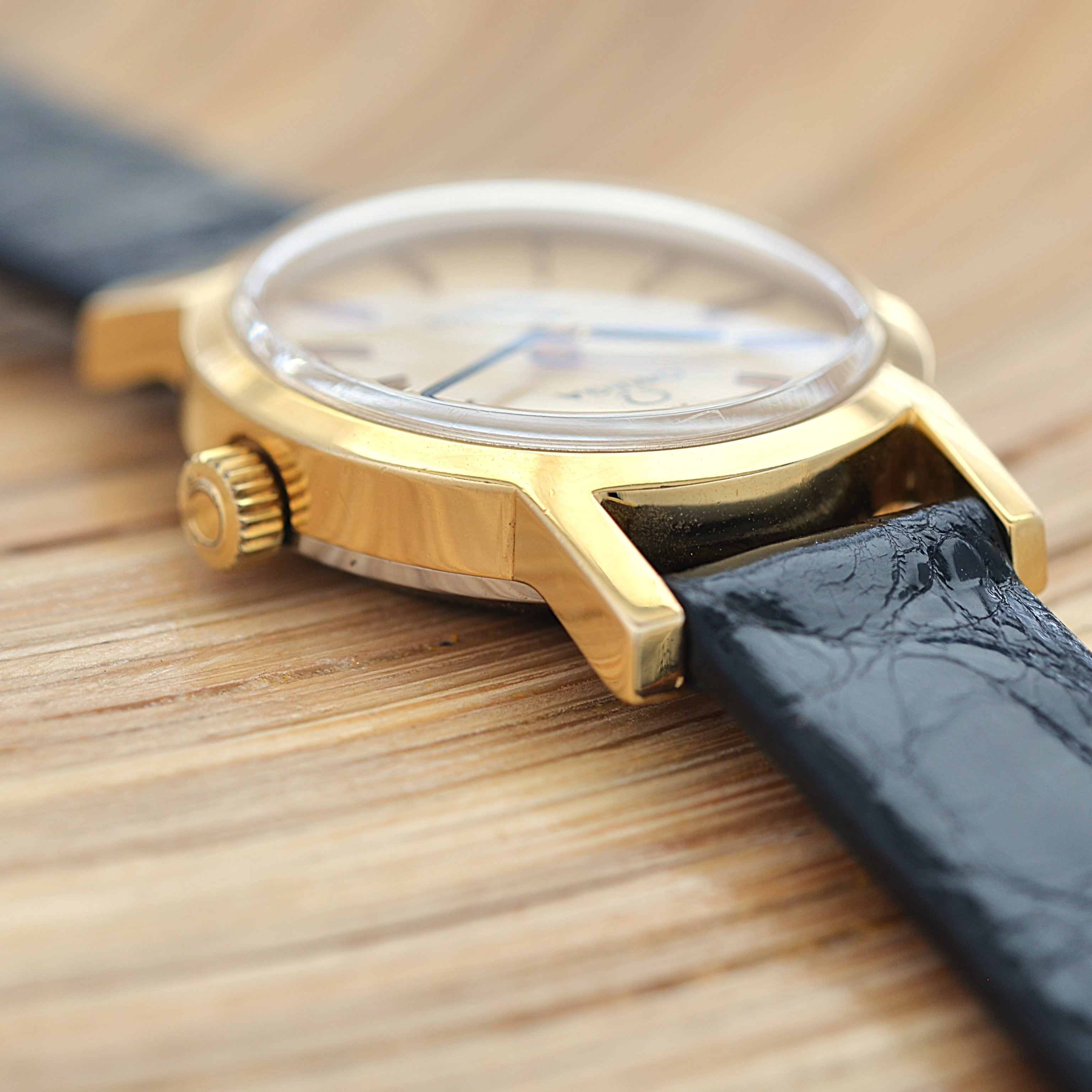 【OMEGA】オメガ ジュネーヴ GP ミニオーバル Gold 純正尾錠付き デッドストック