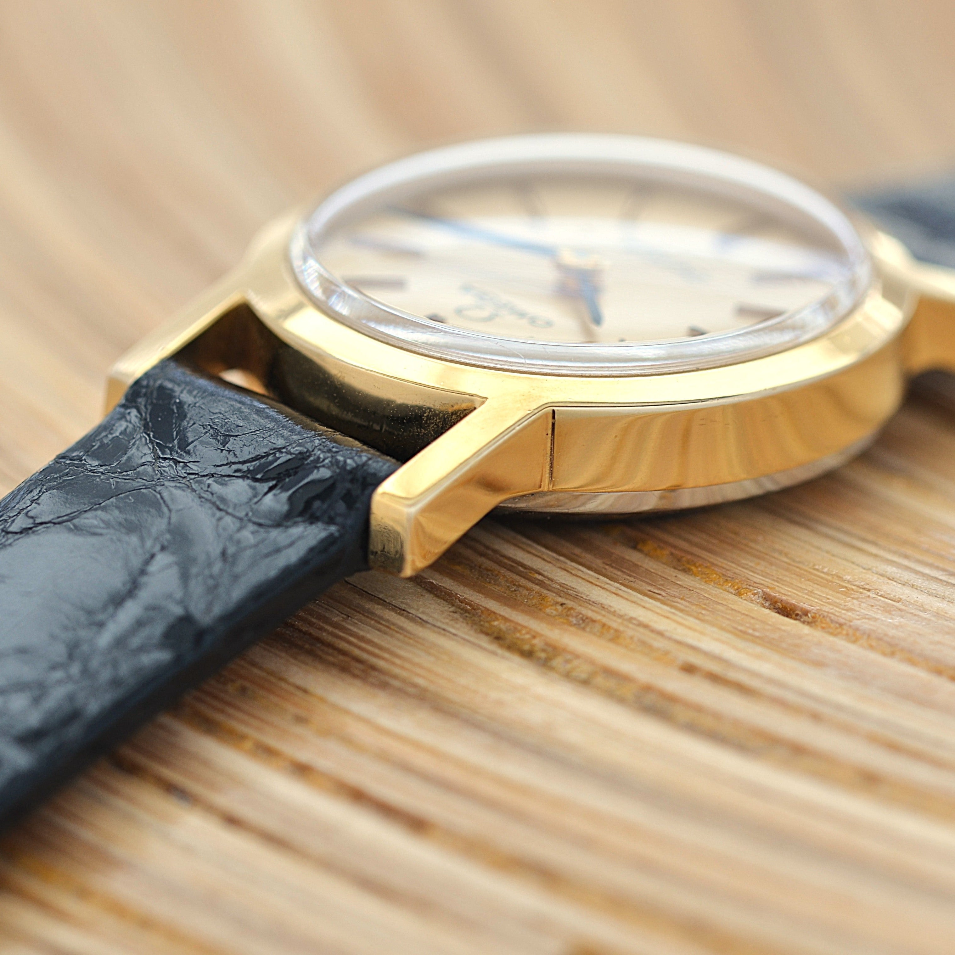 【OMEGA】オメガ ジュネーヴ GP ミニオーバル Gold 純正尾錠付き デッドストック