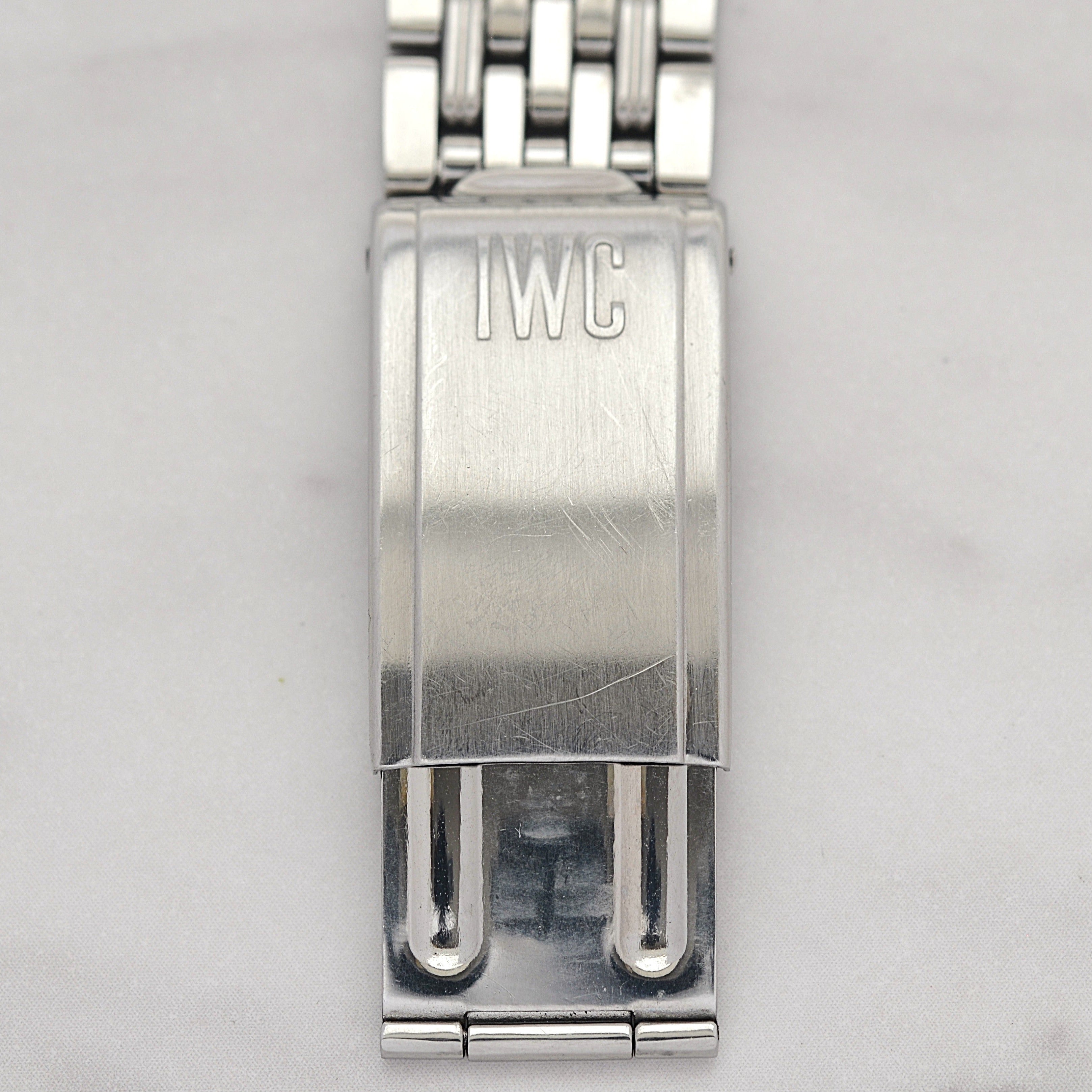 【IWC】アイダブリューシー ヨットクラブ R811AD Cal.8541B ゲイフレアー製純正ブレスレット付き 1968年製