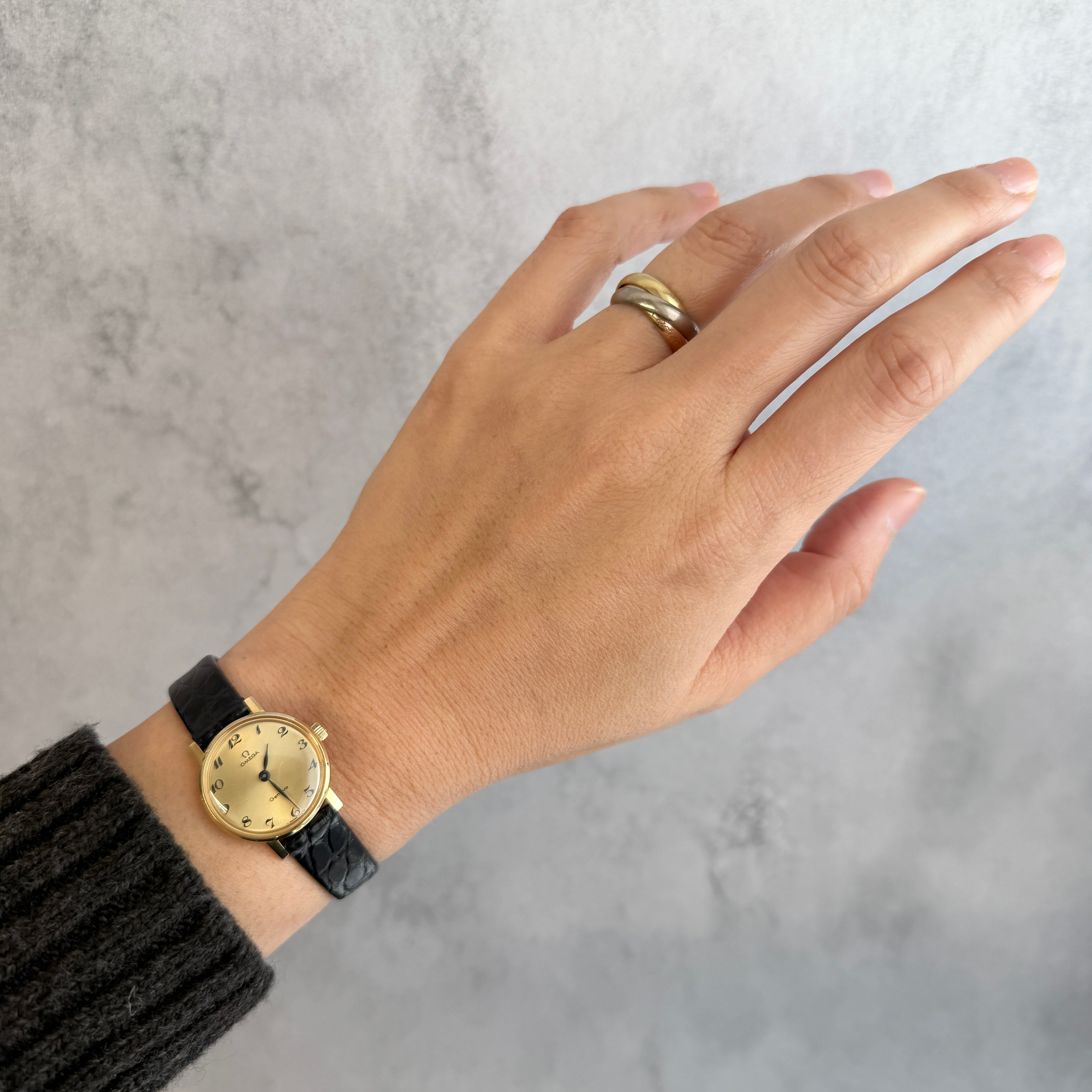 【OMEGA】オメガ ジュネーヴ GP ラウンド Gold Arabic 純正尾錠付き