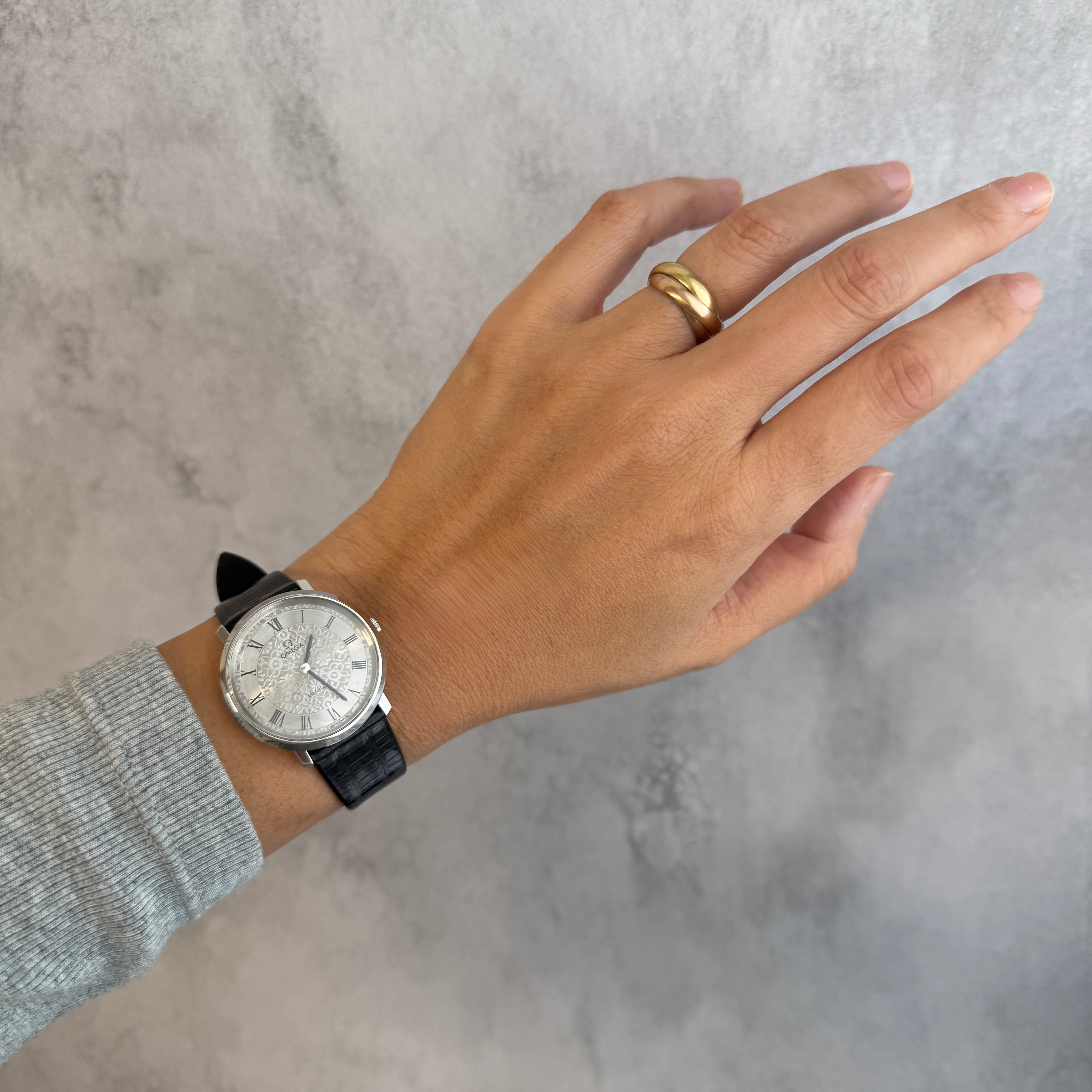 【OMEGA】オメガ デヴィル SS ラウンド フラワーダイヤル 純正尾錠付き