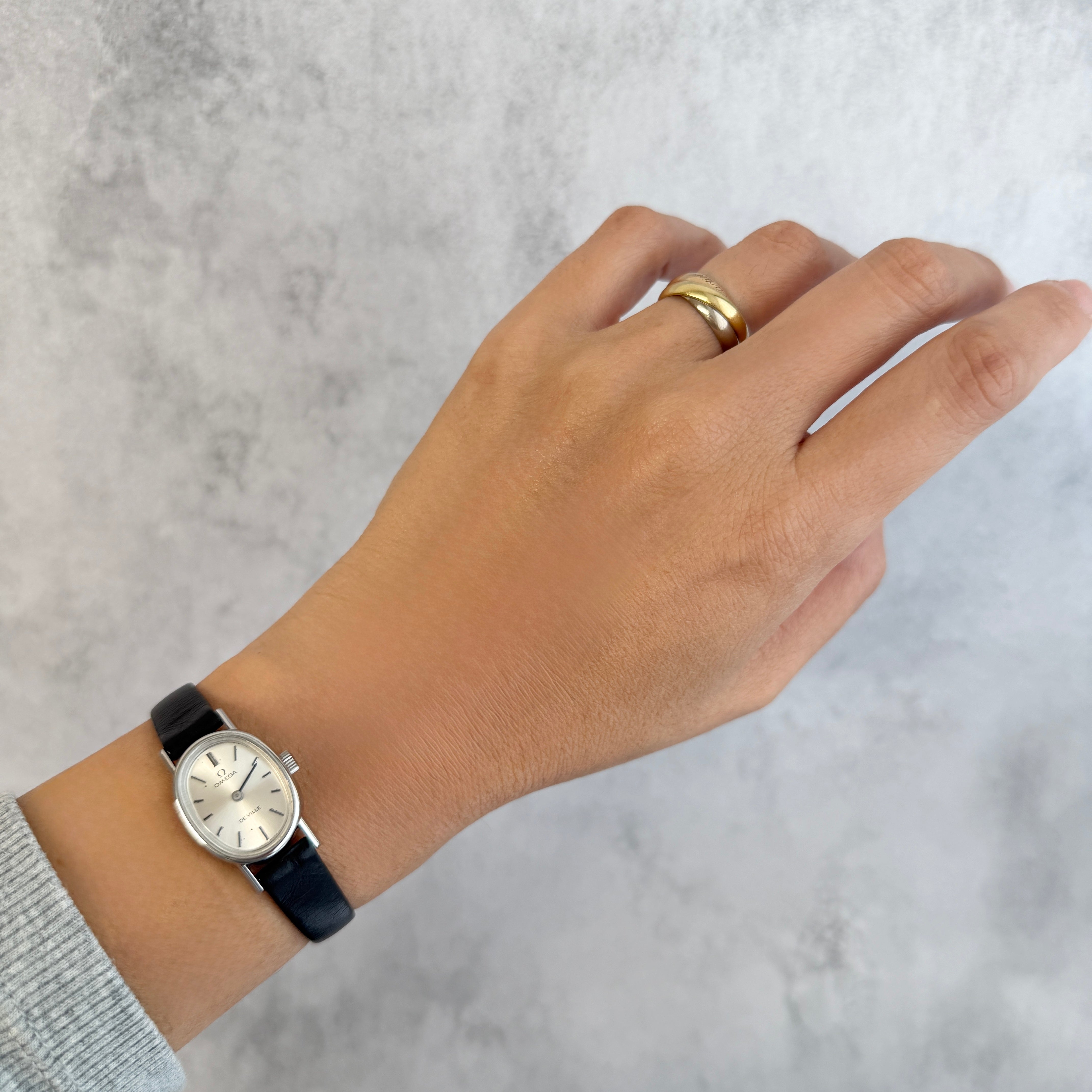 【OMEGA】オメガ デヴィル SS ミニオーバル Silver デッドストック 純正尾錠付き