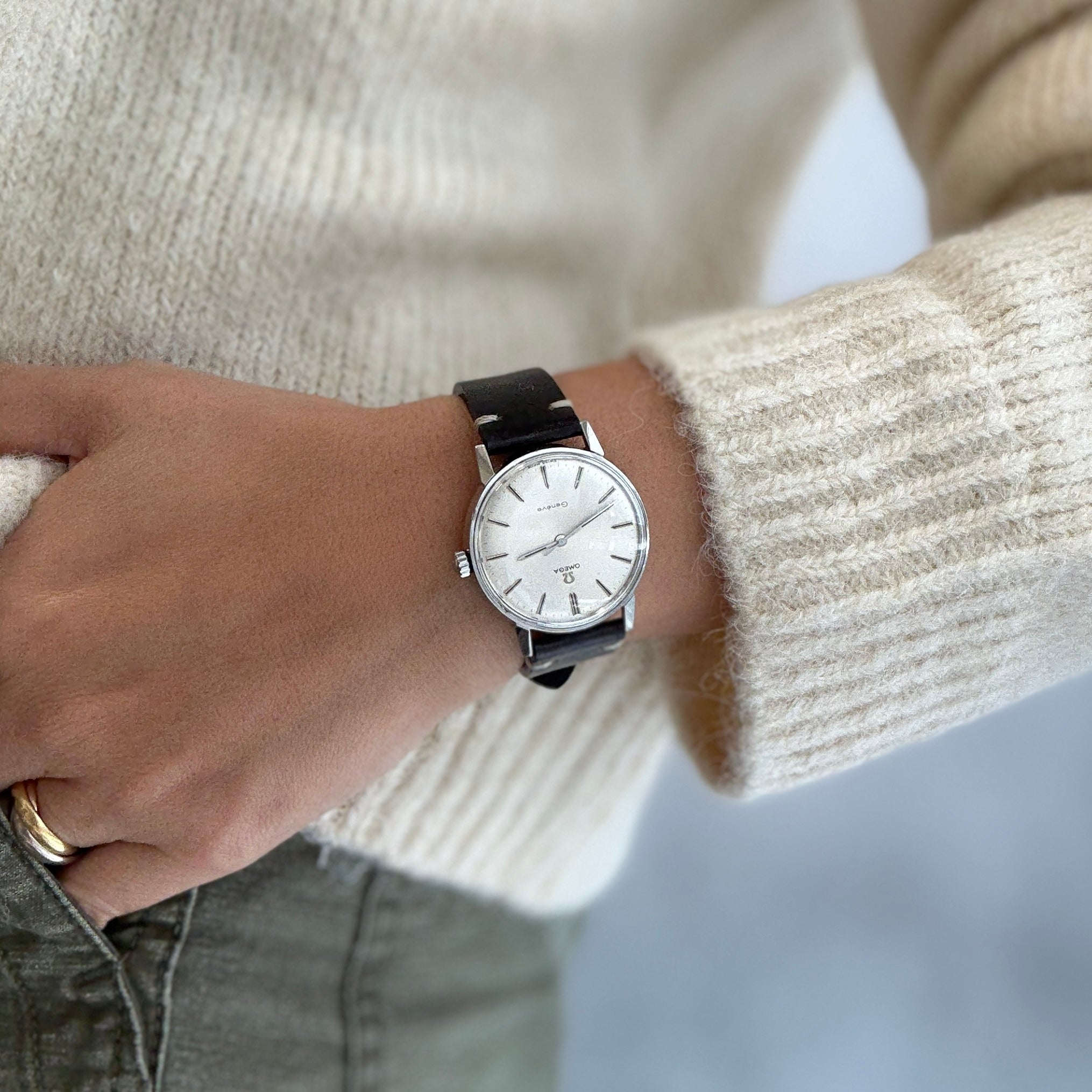 [Omega] 歐米茄日內瓦 SS 圓形銀帶正品扣