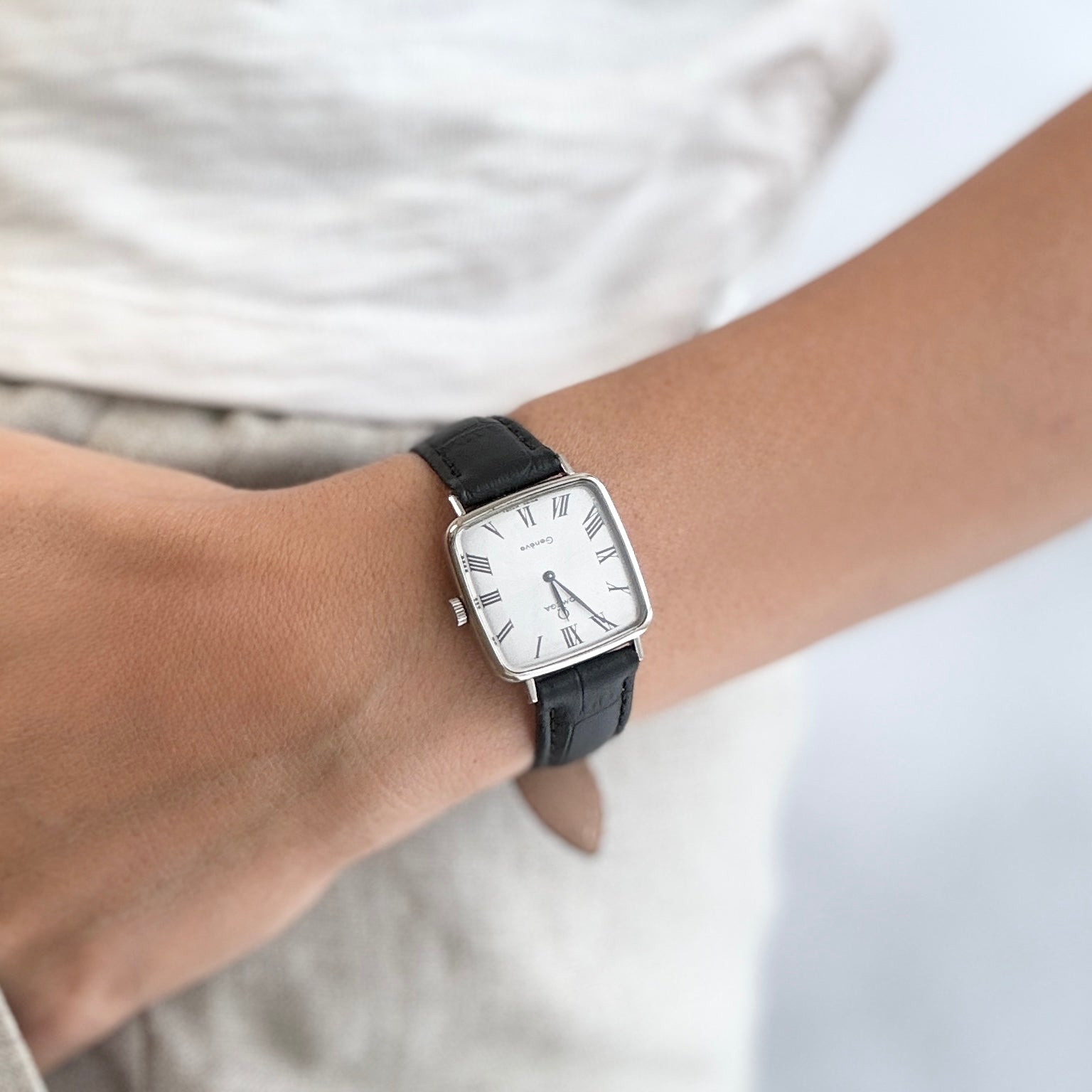 【OMEGA】オメガ ジュネーヴ WGP スクエア Silver ボーイズサイズ 純正尾錠付き