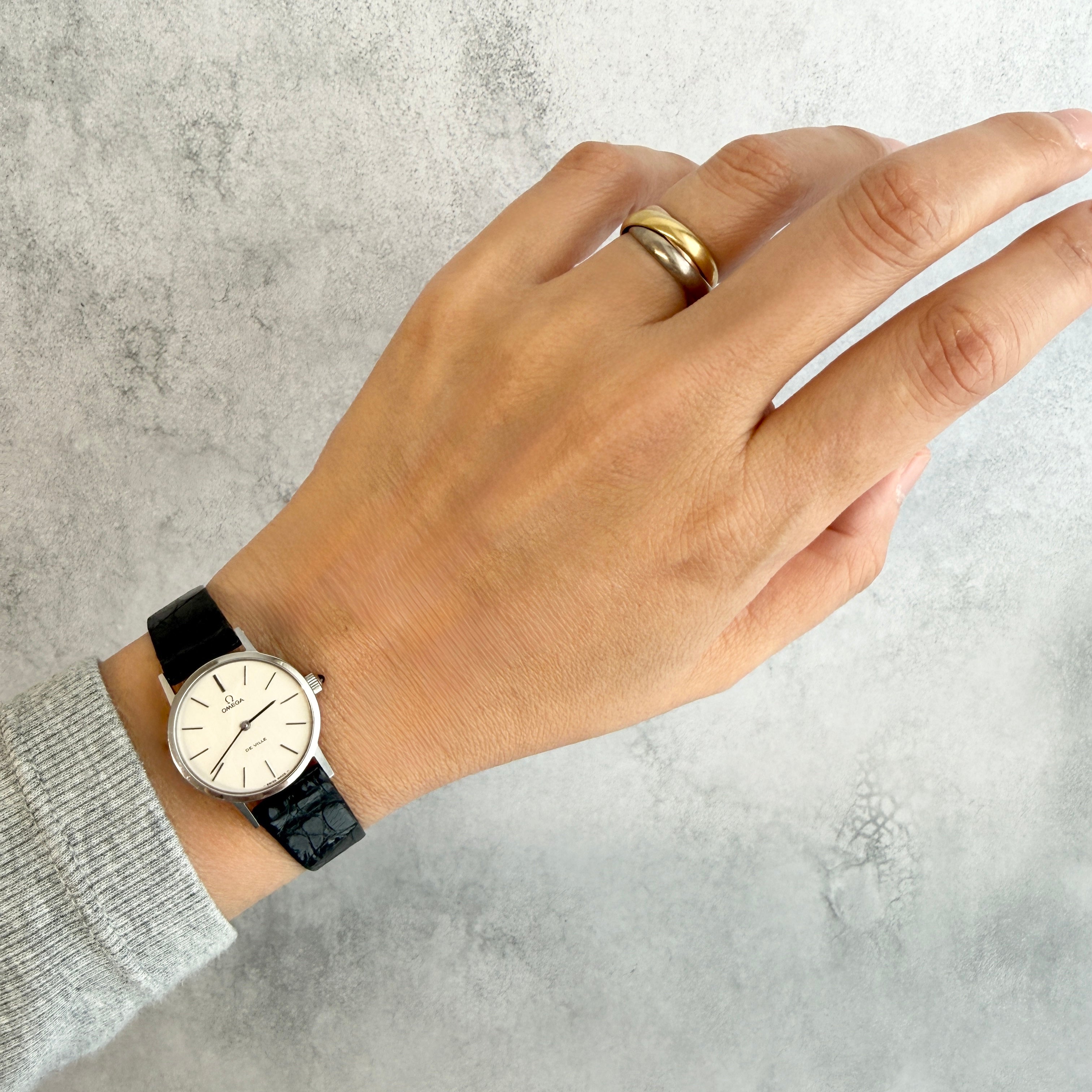 【OMEGA】オメガ デヴィル SS ラウンド Silver 純正尾錠付き デッドストック