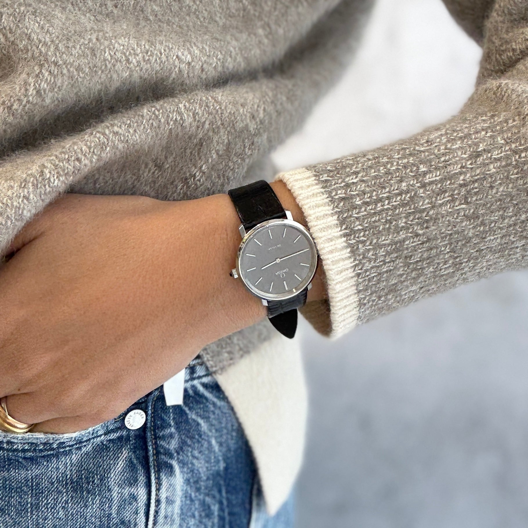 [歐米茄] 歐米茄碟飛系列 SS 圓灰 附正品扣