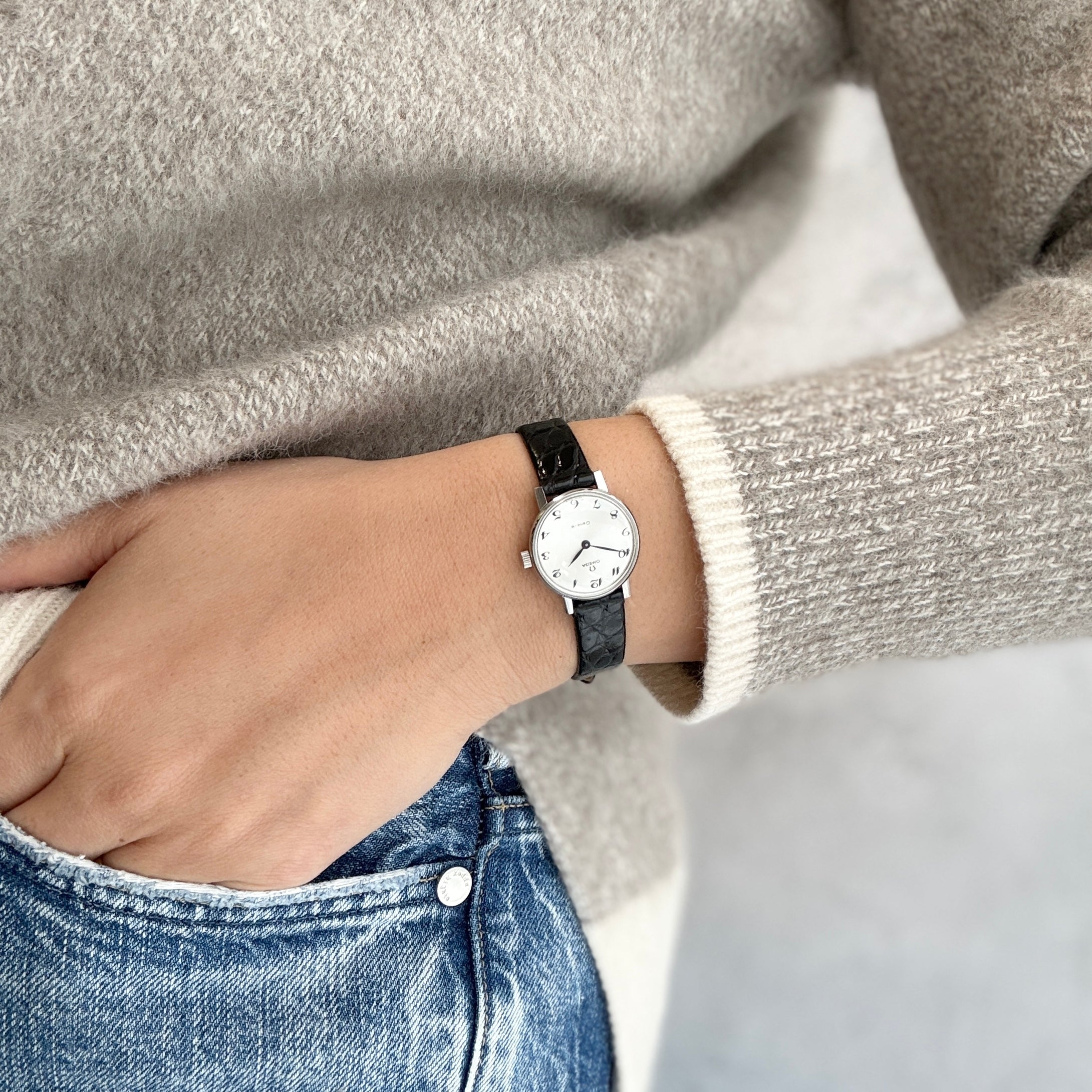 【OMEGA】オメガ ジュネーヴ SS ラウンド Silver Arabic 純正尾錠付き