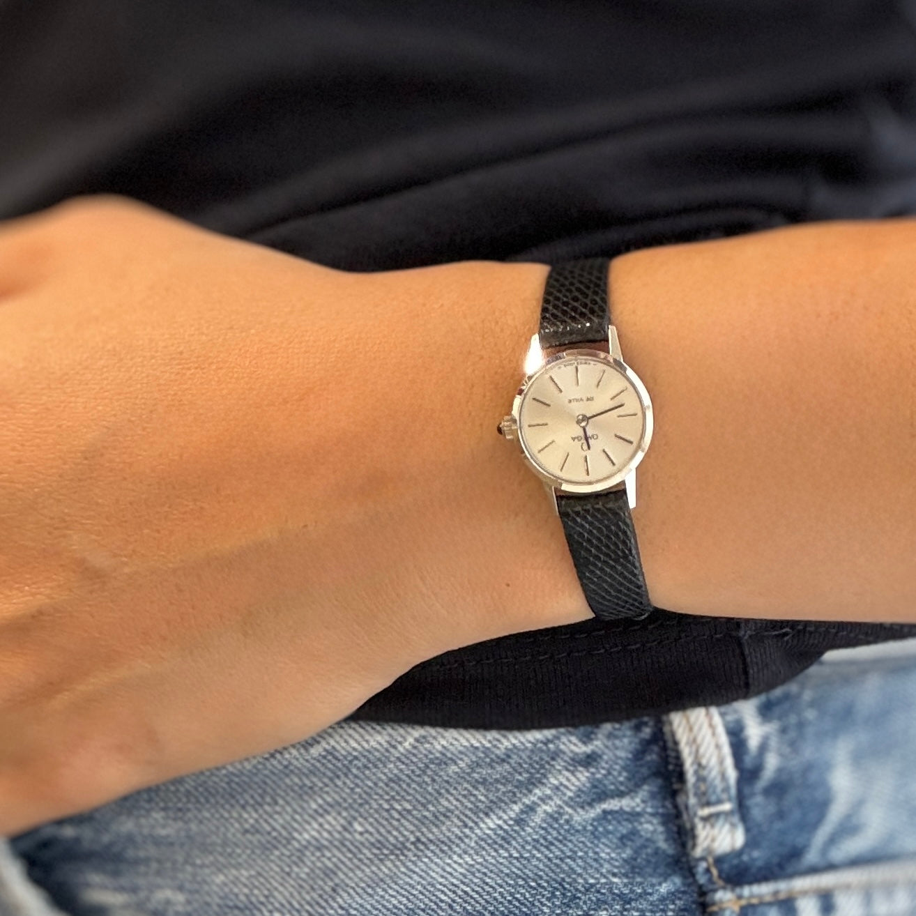 【OMEGA】オメガ デヴィル SS ミニラウンド Silver デッドストック 純正尾錠付き
