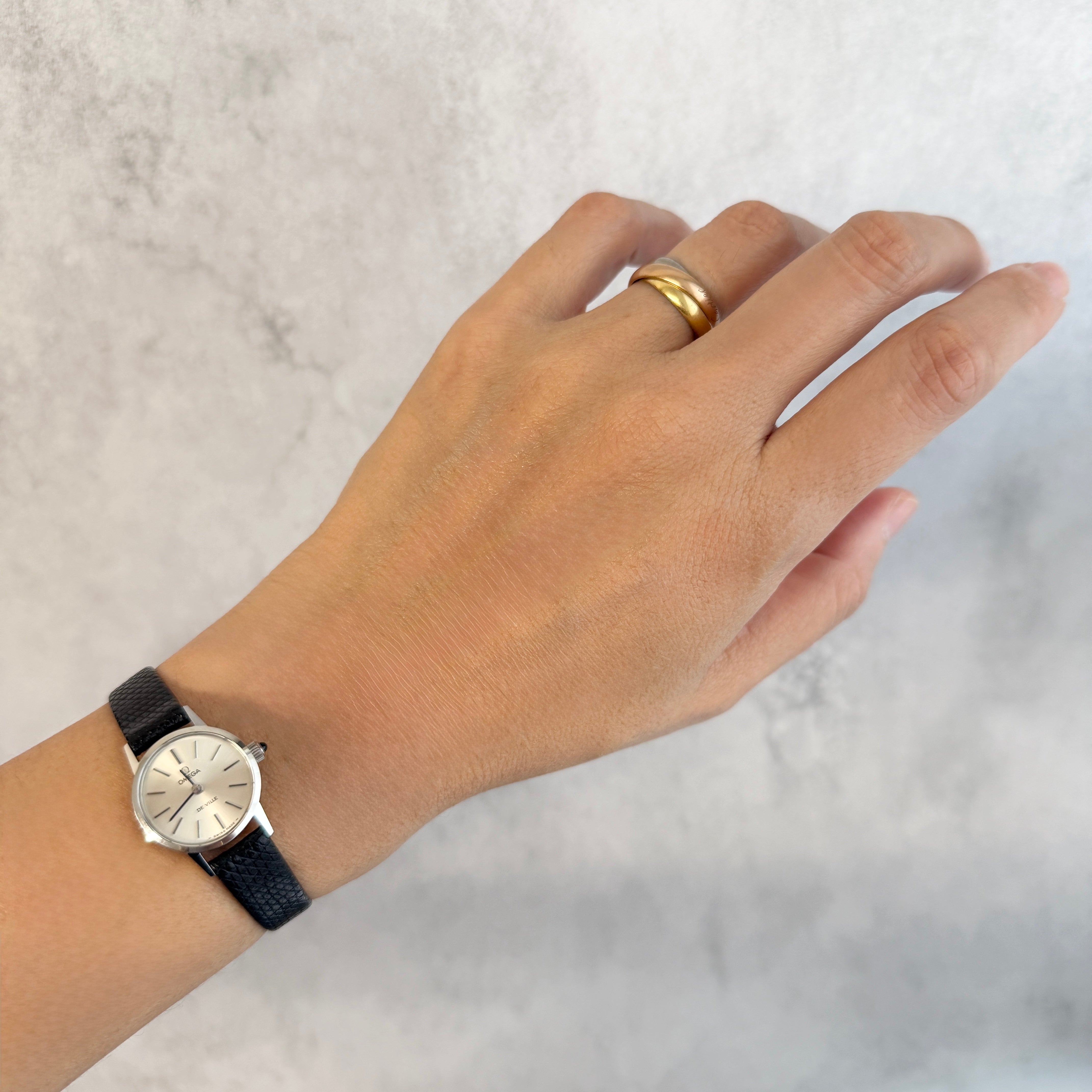 【OMEGA】オメガ デヴィル SS ミニラウンド Silver デッドストック 純正尾錠付き