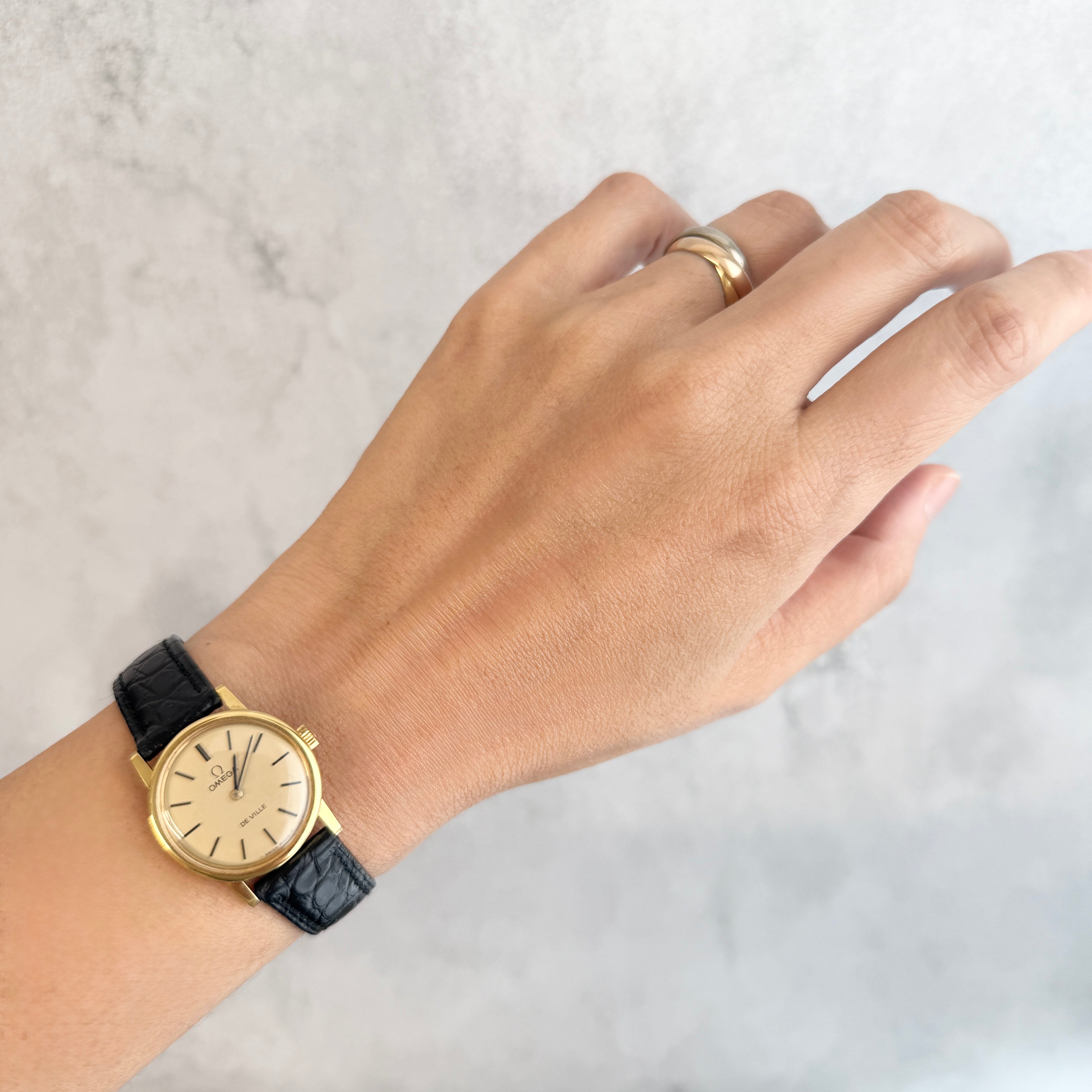 【OMEGA】オメガ デヴィル GP ラウンド Gold デッドストック 純正尾錠付き