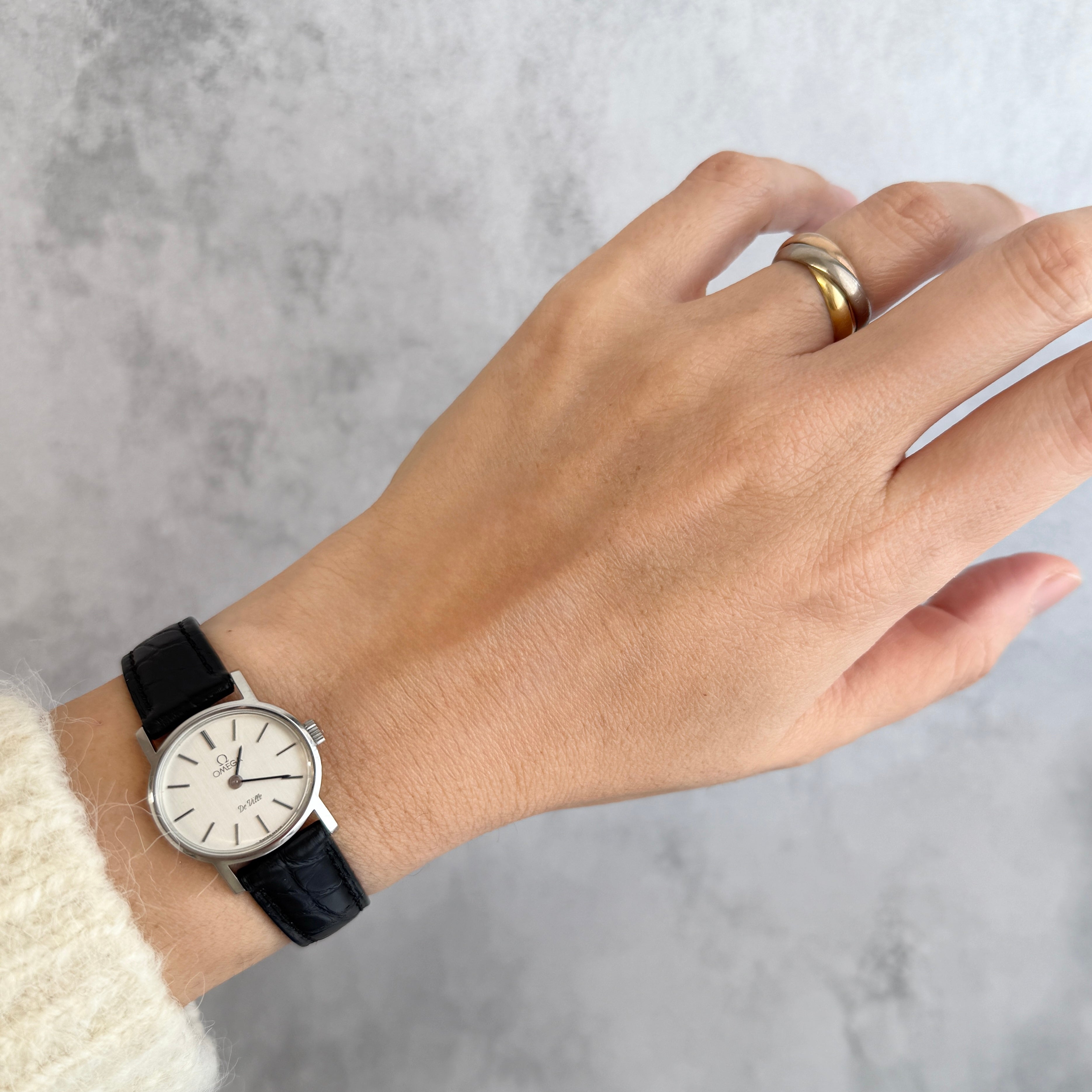 [Omega] 歐米茄碟飛系列不鏽鋼橢圓形銀色腕錶，全新庫存，所有配件齊全