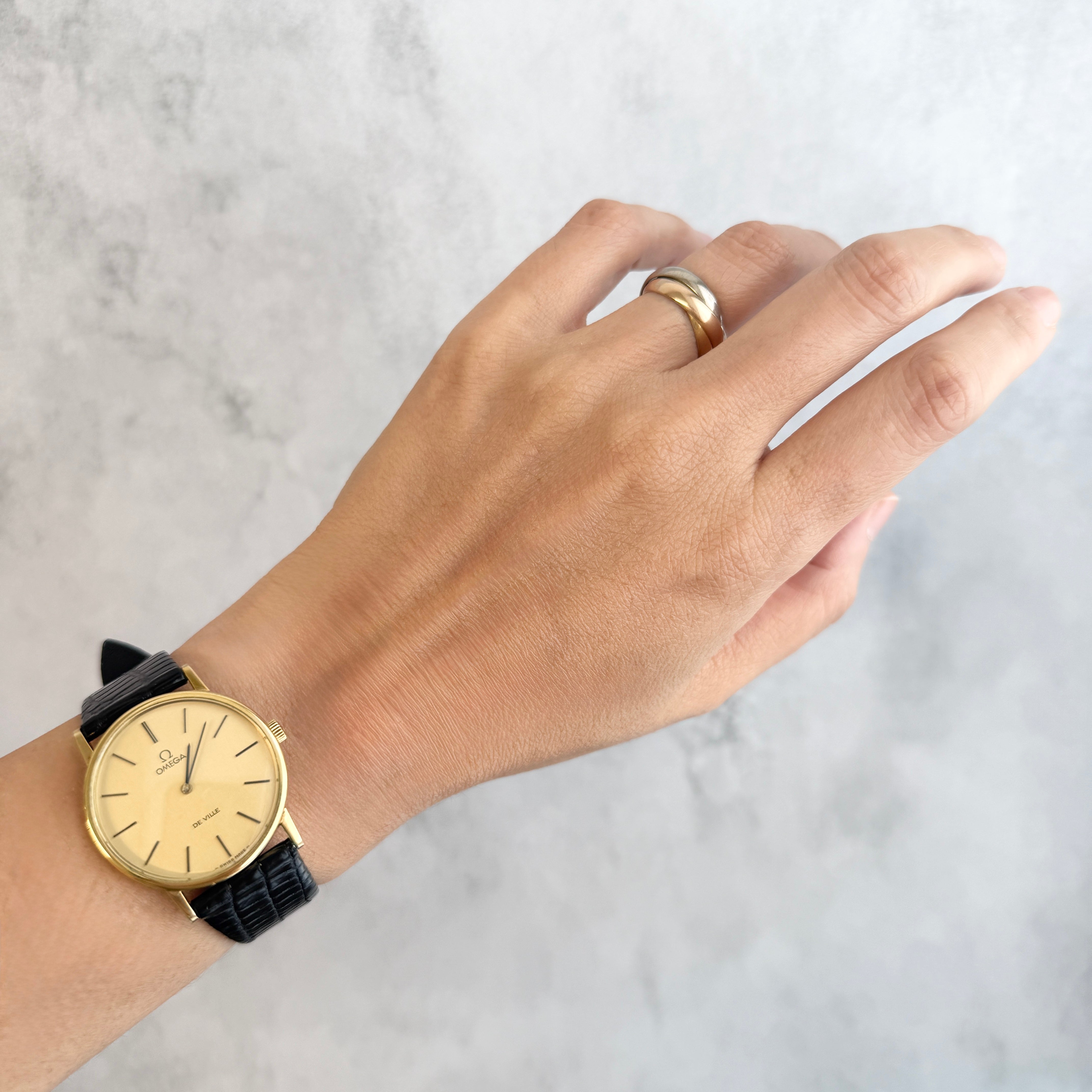 【OMEGA】オメガ デヴィル GP ラウンド Gold デッドストック 純正尾錠付き