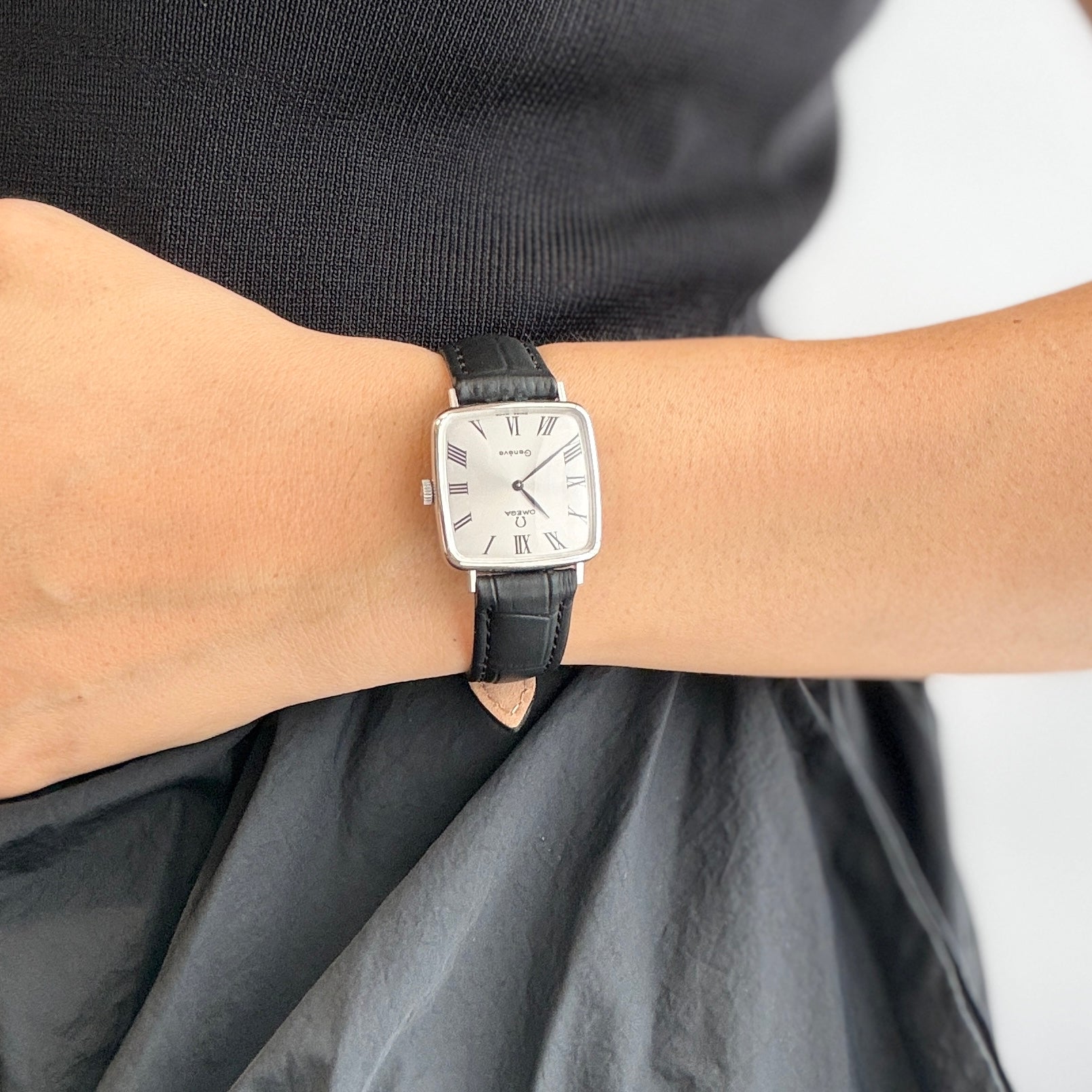 【OMEGA】オメガ ジュネーヴ WGP スクエア Silver ボーイズサイズ 純正尾錠付き