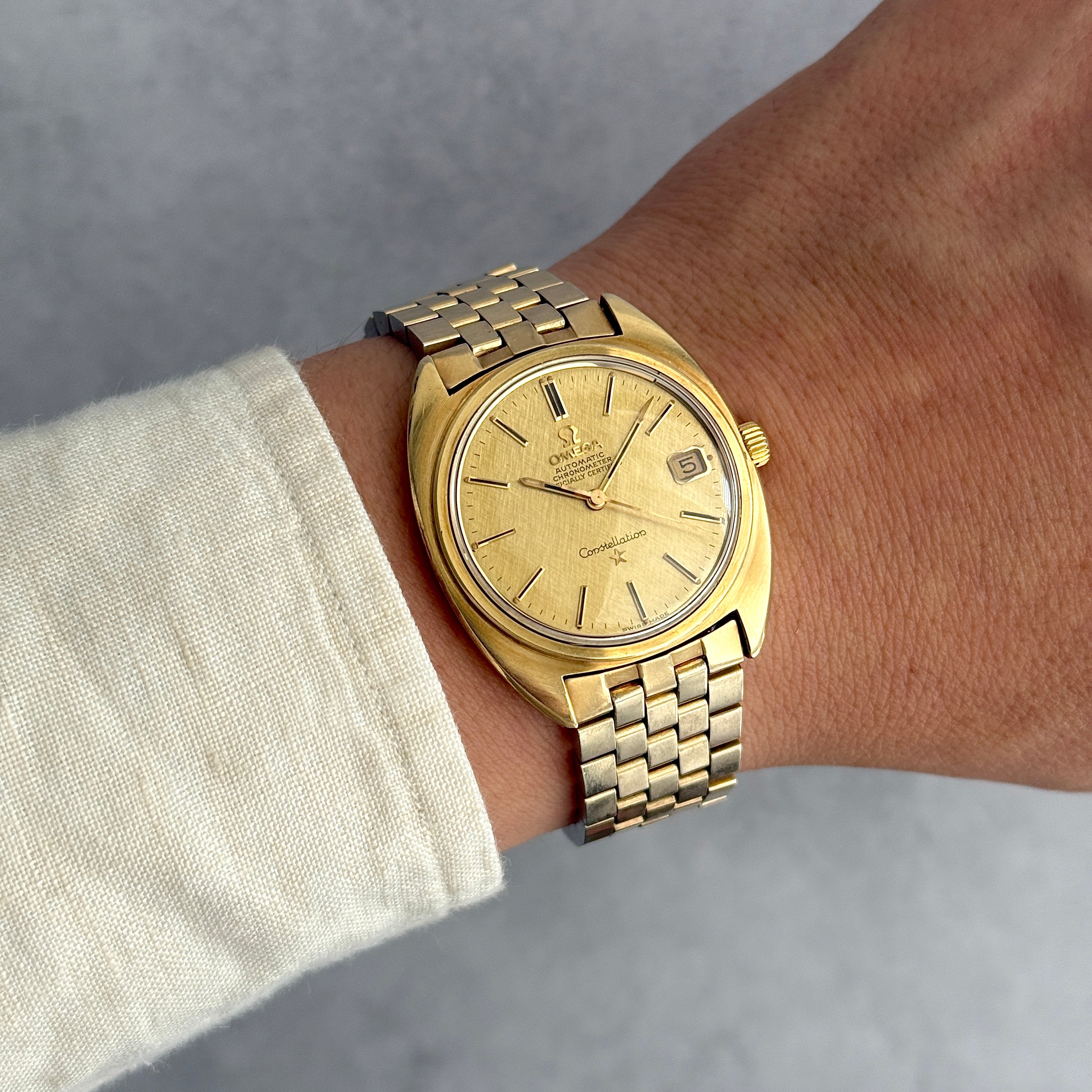 【OMEGA】オメガ コンステレーションデイト Cライン Gold bark dial
