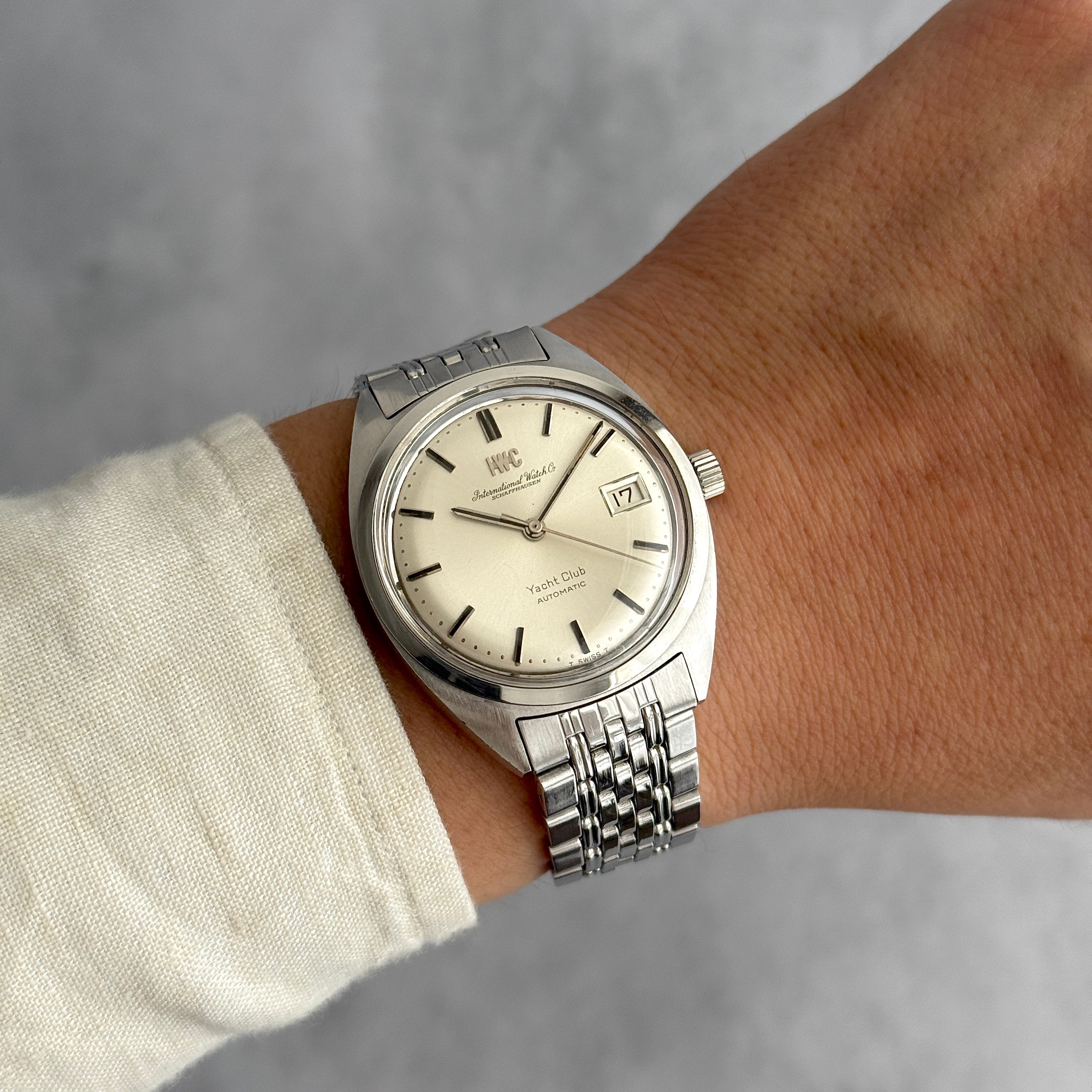 【IWC】アイダブリューシー ヨットクラブ R811AD Cal.8541B ゲイフレアー製純正ブレスレット付き 1968年製