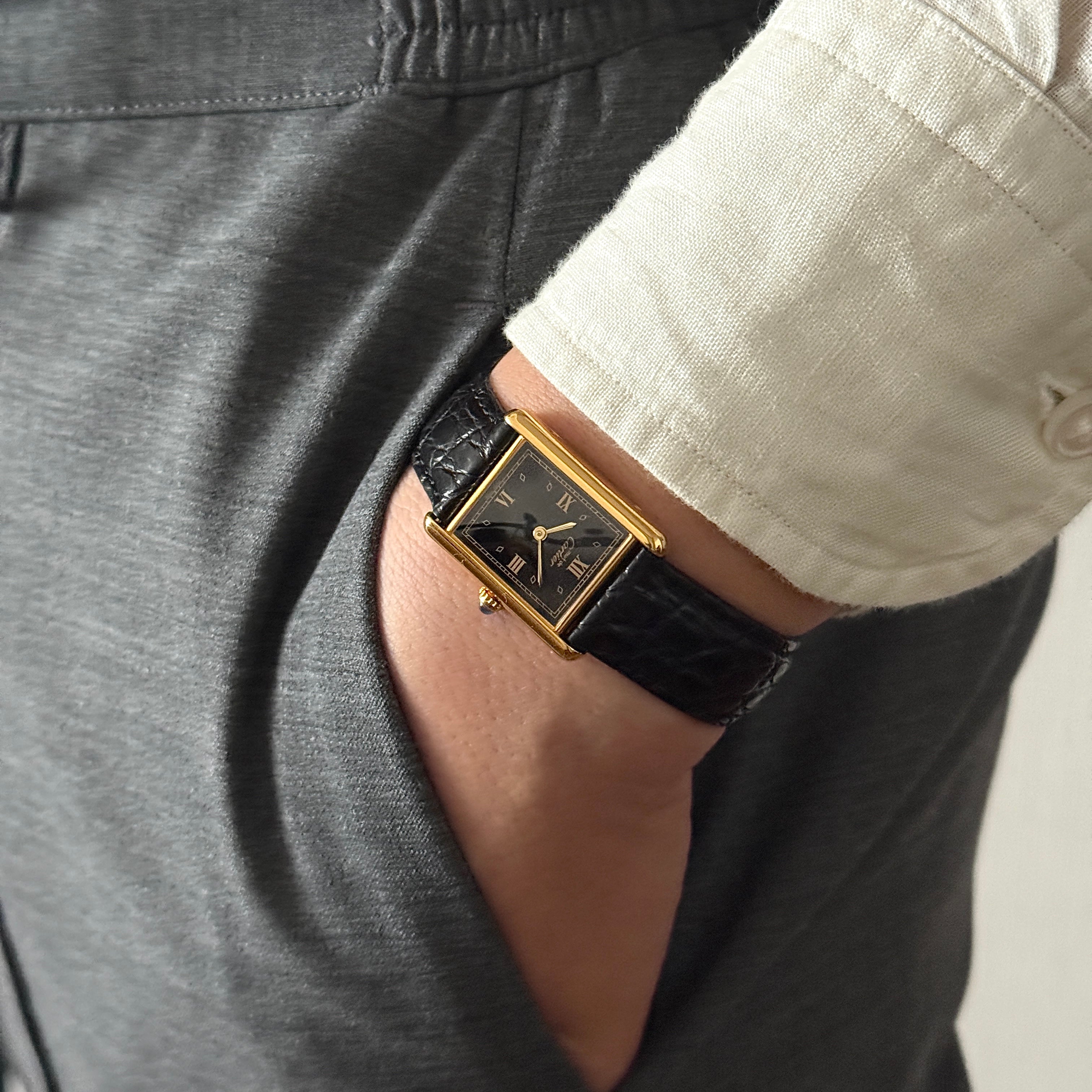【Cartier】Must Tank LM, Black, 4 Roman numerals, with original deployant buckle, Cartier complete service completed