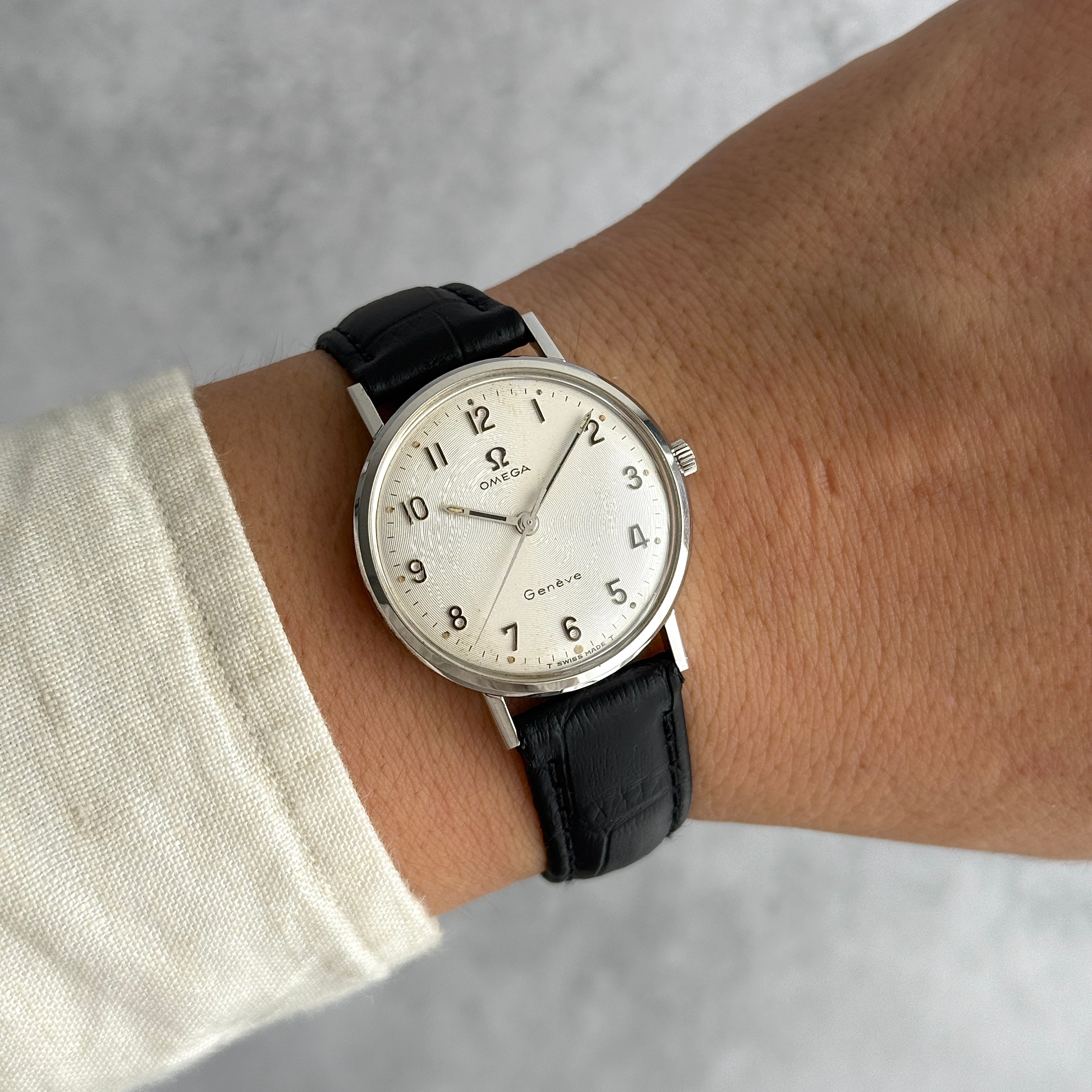 【OMEGA】オメガ ジュネーヴ SS ボーイズサイズ 全数字アップライトアラビアインデックス 純正尾錠付き