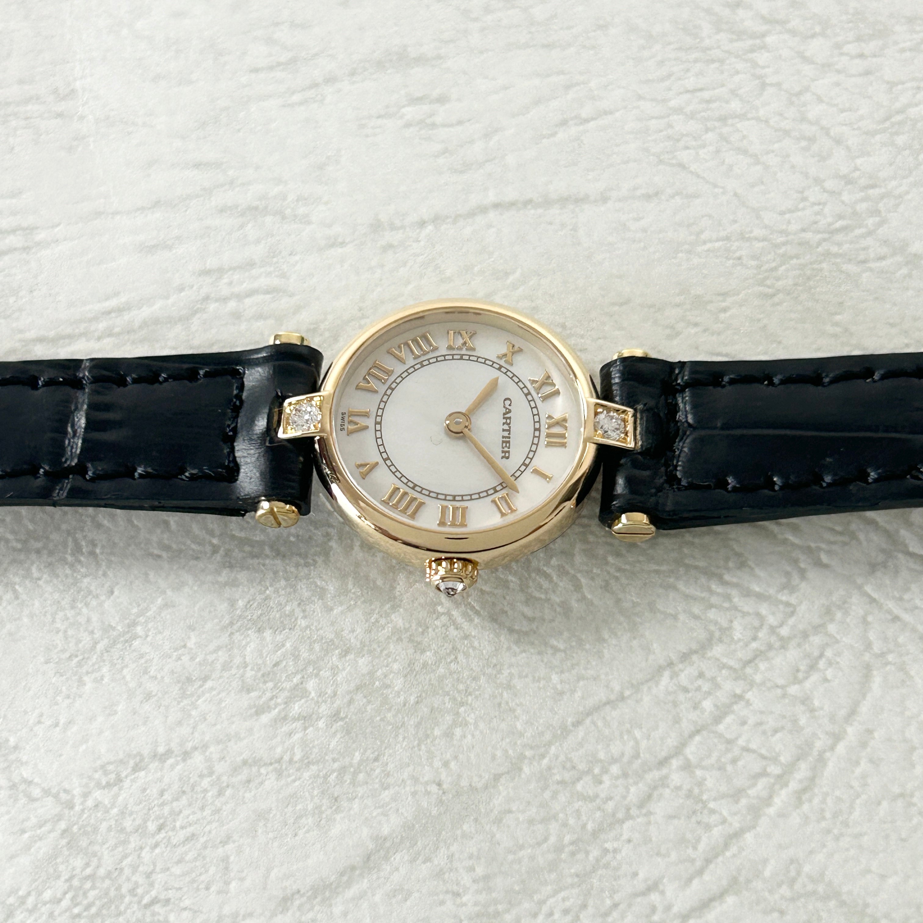 [Cartier] Cartier<br> Mini Vendome 18KYG 3PDiamonds MOPdial<br> Comes with genuine 18k gold D-buckle