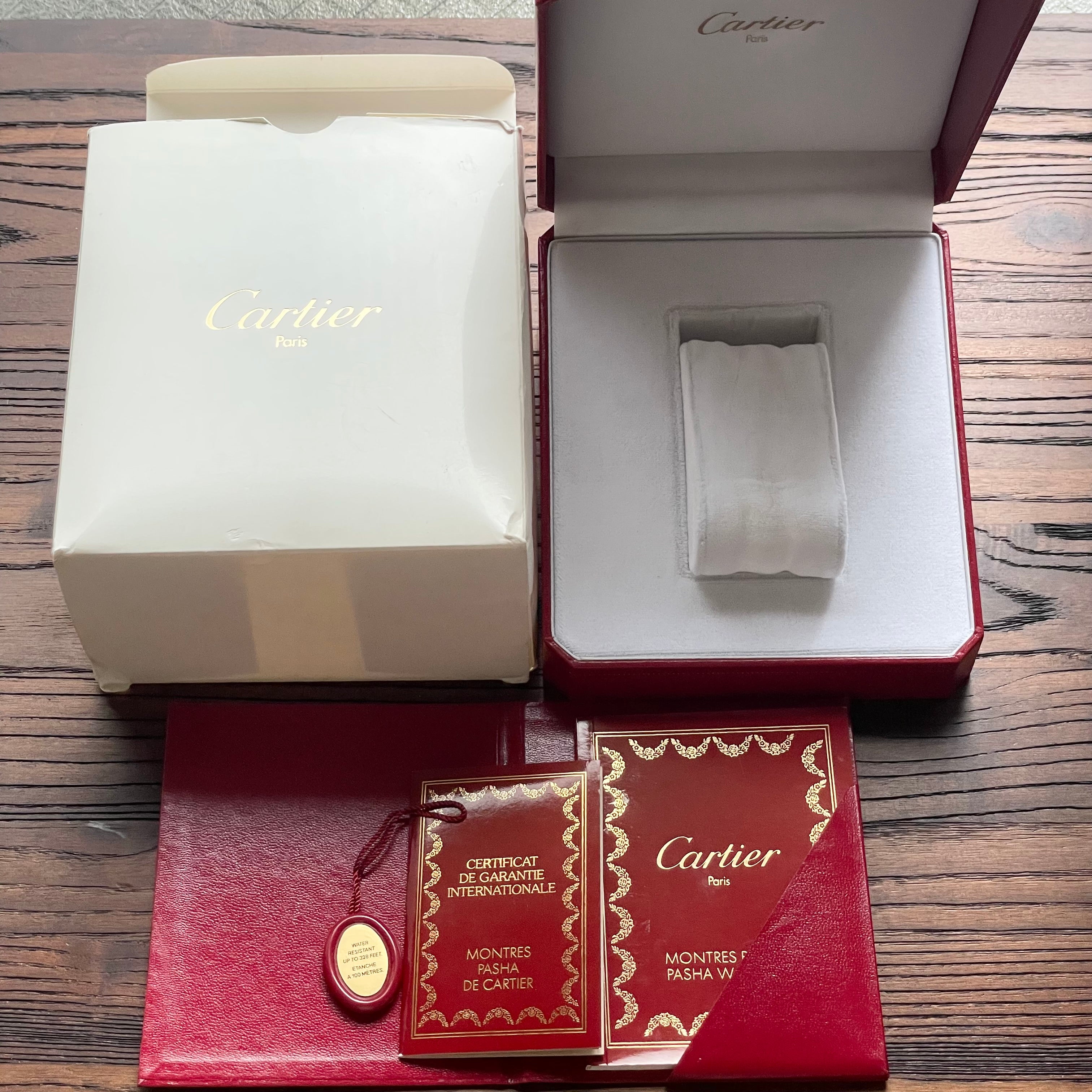 【Cartier】カルティエ<BR>パシャ C38外ベゼルWhite Roman 付属品付き